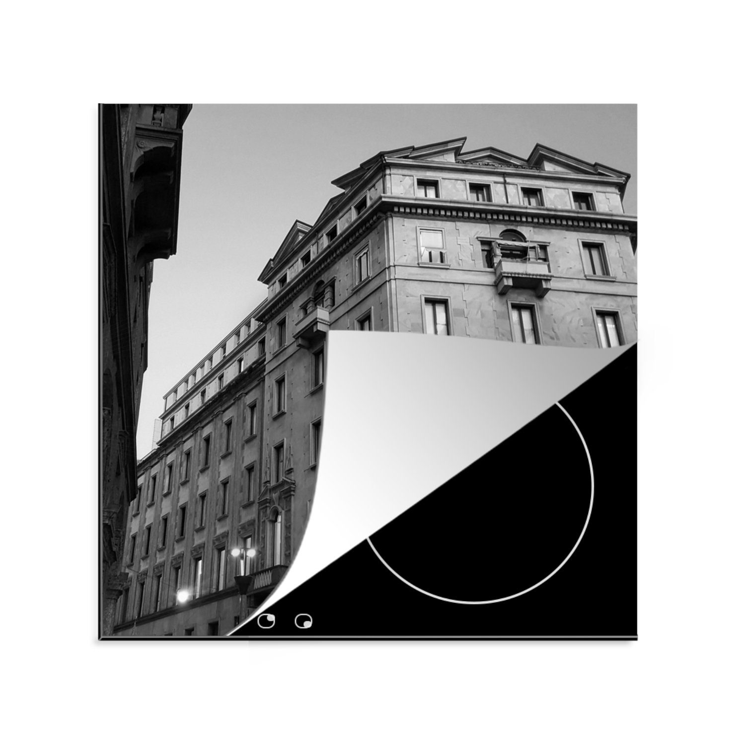 Mailand, Gebäudefassade cm, (1 Piazza Meda 78x78 Arbeitsplatte tlg), Schwarz-Weiß-Bild küche einer Herdblende-/Abdeckplatte der auf für Ceranfeldabdeckung, Vinyl, MuchoWow in