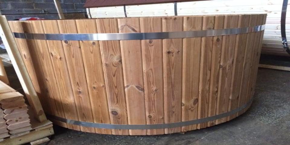Xlmoebel Whirlpool-Badewanne Thermoholz Whirlpool mit externem Ofen und Holzfass, Hergestellt in Europa