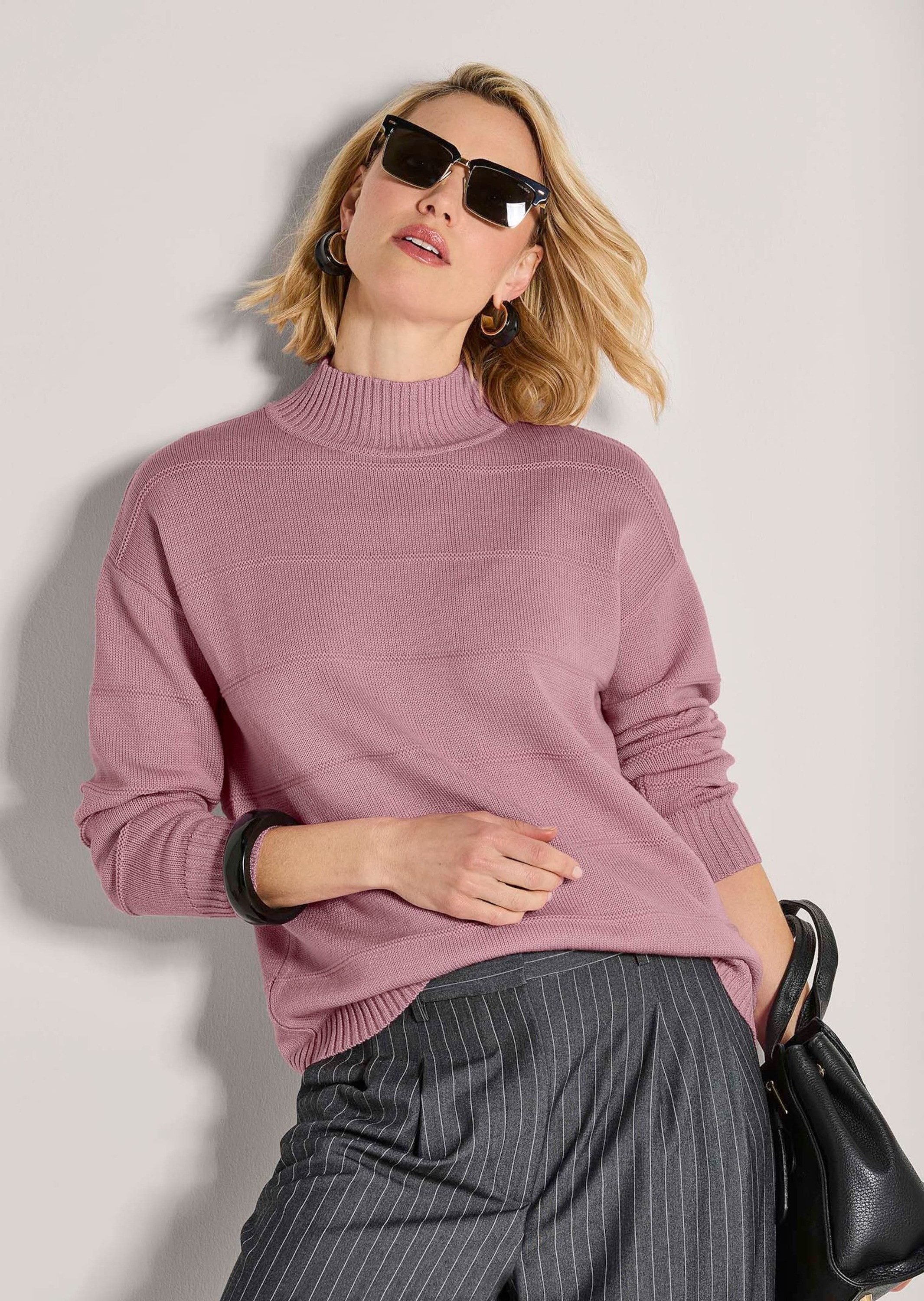 MADELEINE Strickpullover Eleganter Wollpullover mit Querstruktur Strukturpullover mit Stehkragen und Langarm