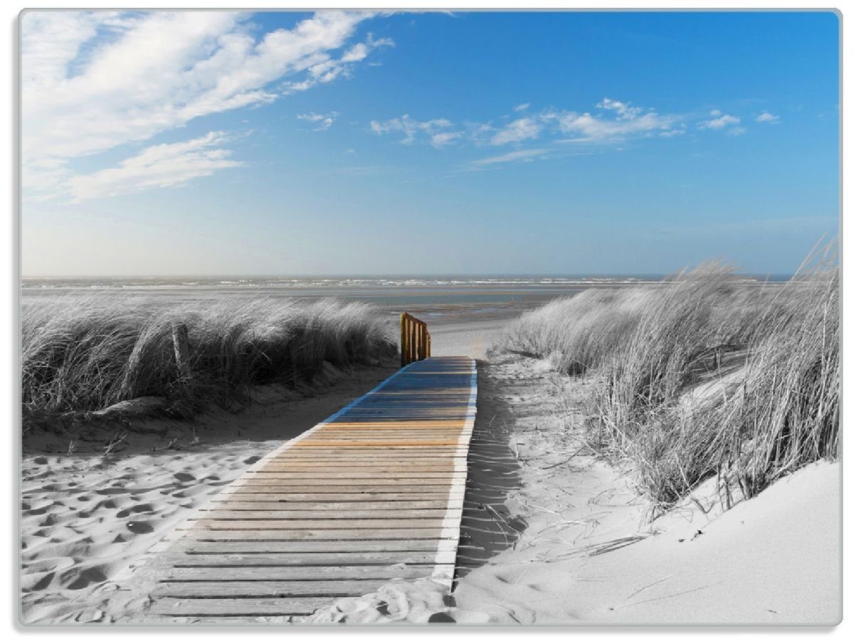 Strand ESG-Sicherheitsglas, Wallario Holzweg (inkl. Optik, 4mm, schwarz-weiß 1-St), Auf Schneidebrett rutschfester dem zum 30x40cm Gummifüße in