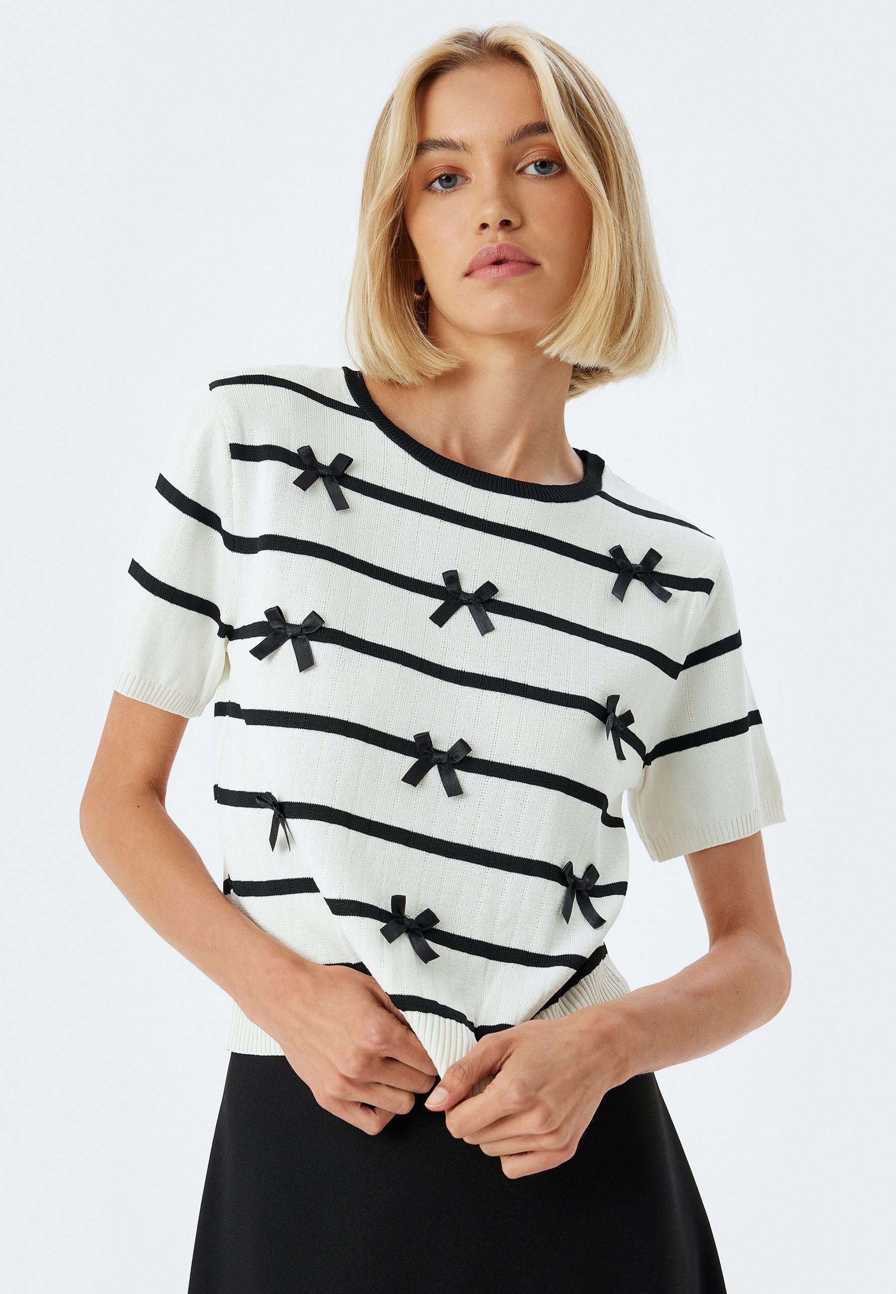 Koton Kurzarmpullover Rundhalsausschnitt Mit Schleifendetail günstig online kaufen