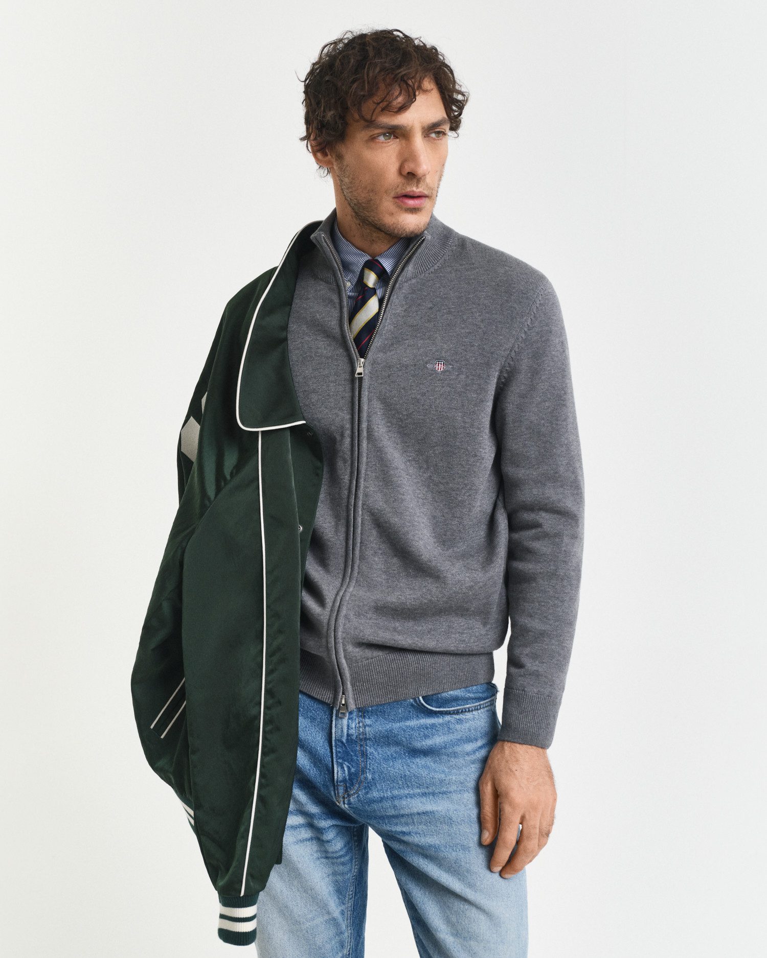 Gant Cardigan CASUAL COTTON ZIP CARDIGAN Mit Rippbündchen an Stehkragen, Ärmeln und Saum