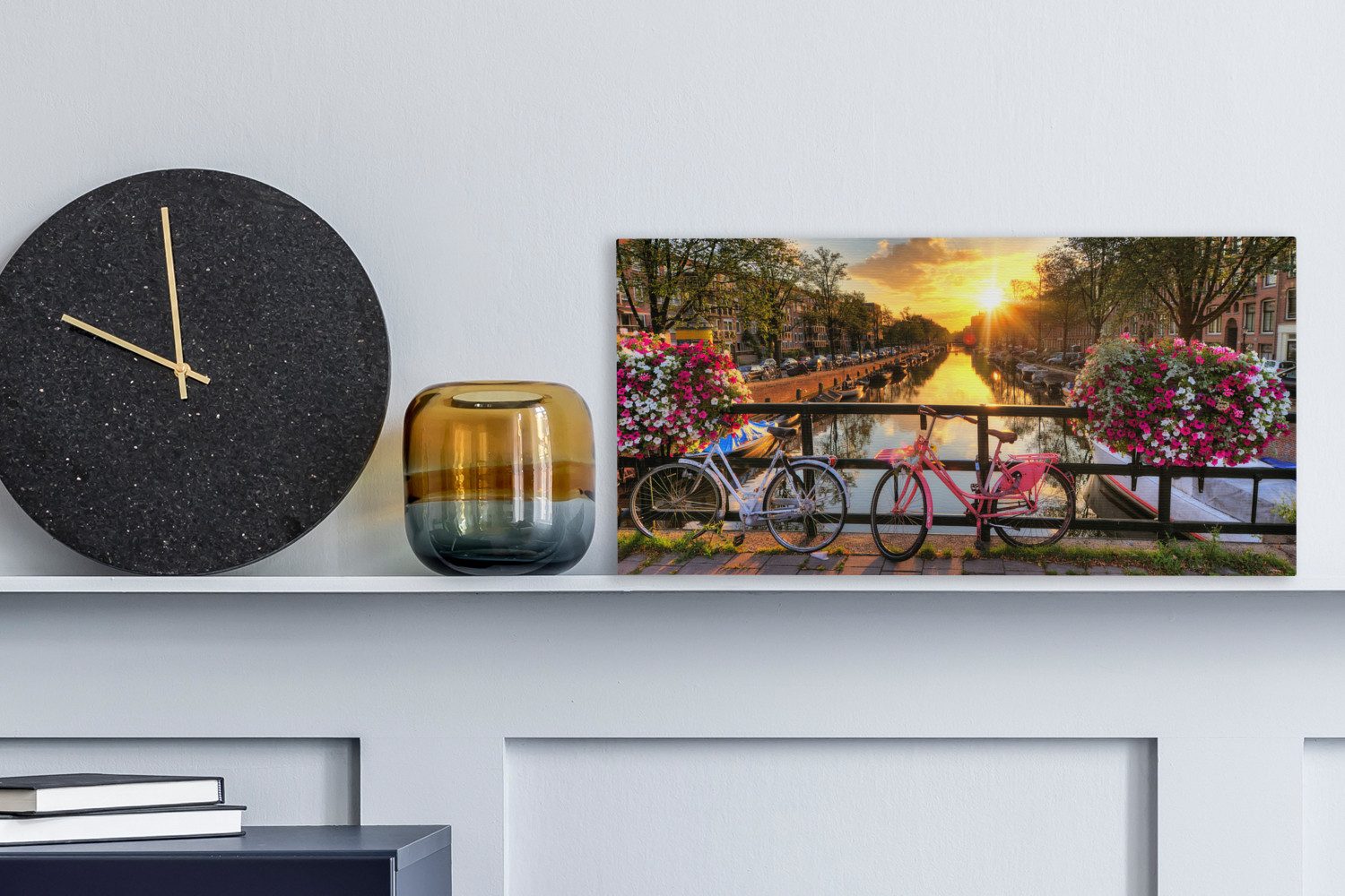 OneMillionCanvasses® Leinwandbild Panorama Amsterdam - Blumen - Brücke - Fahrrad - Sonnenuntergang, Fotodruck (1 St), Wandbild, Deko Schlafzimmer Wohnzimmer Flur 40x20 cm