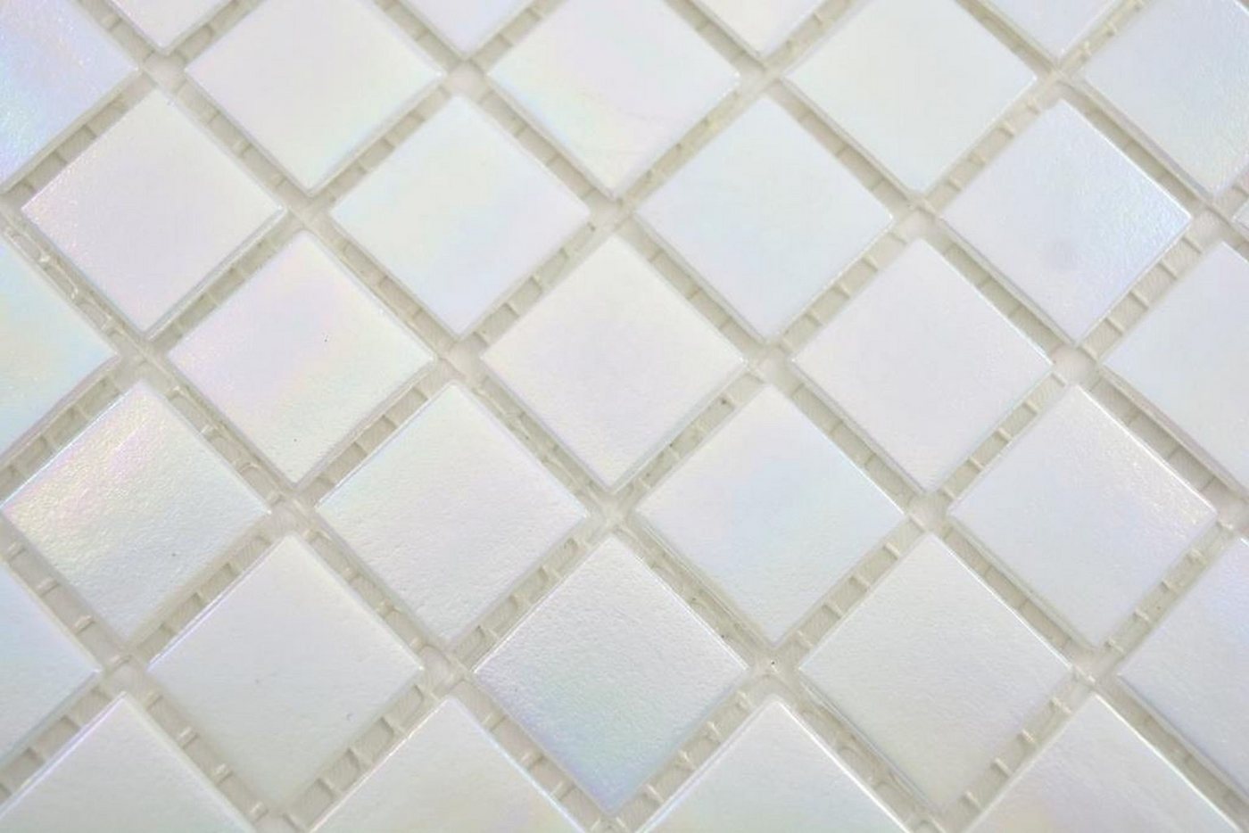 Thumbnail - Mosani Mosaikfliesen Glasmosaik Mosaikfliesen weiss Perlmutt Regenbogen iridium
