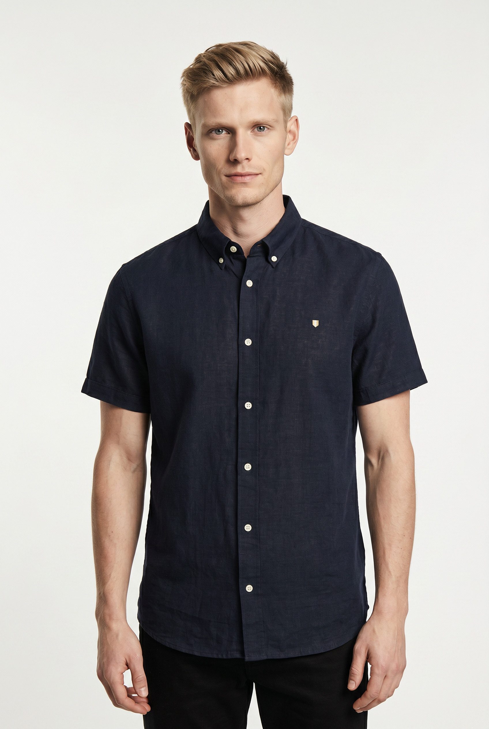 Jack & Jones Kurzarmhemd JPRBLUSUMMER LIN. BL. SHIELD SS SHIRT SN mit Stickerei