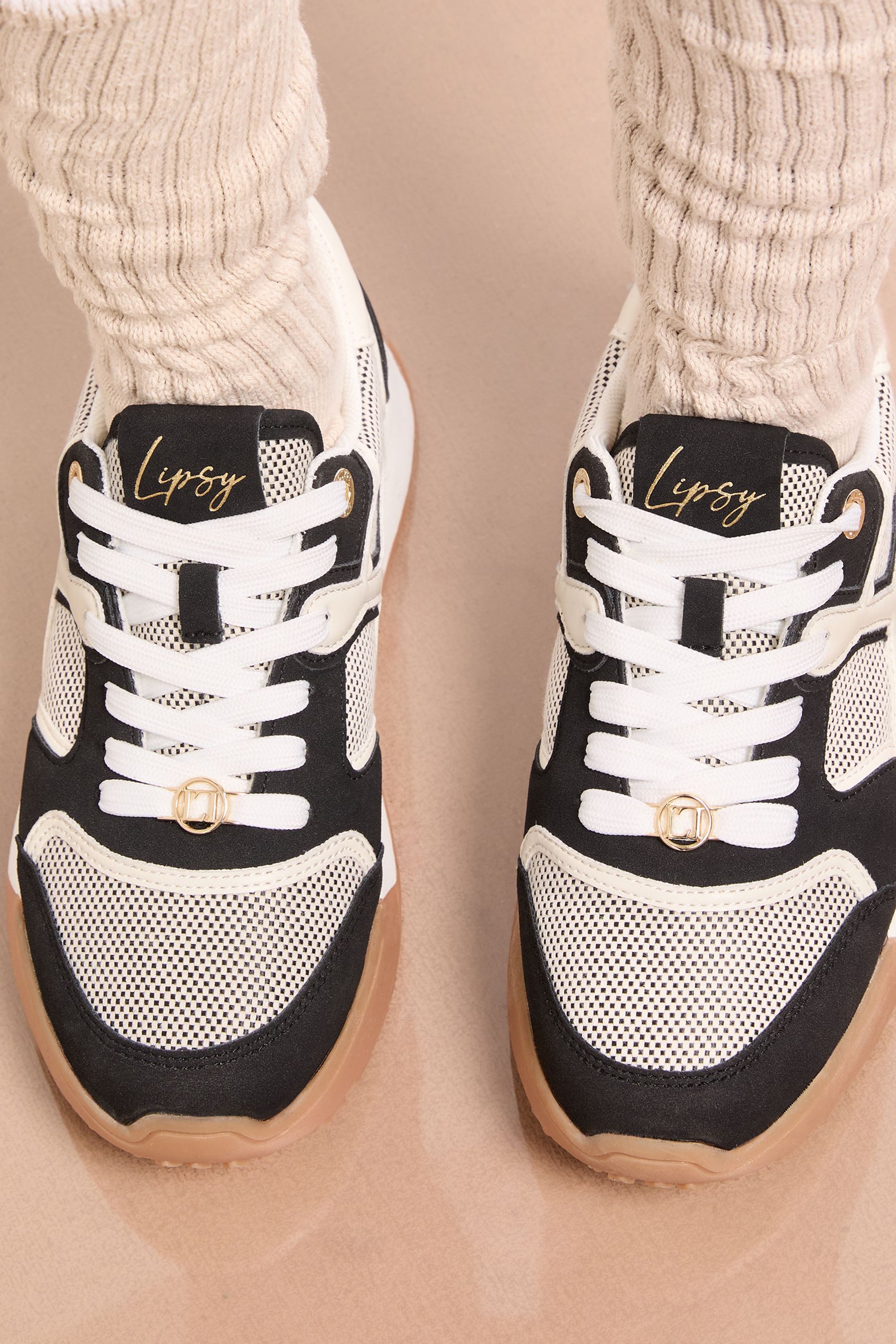 LIPSY Lipsy klobige, sportliche Laufsneaker zum Schnüren Sneaker (1-tlg) günstig online kaufen