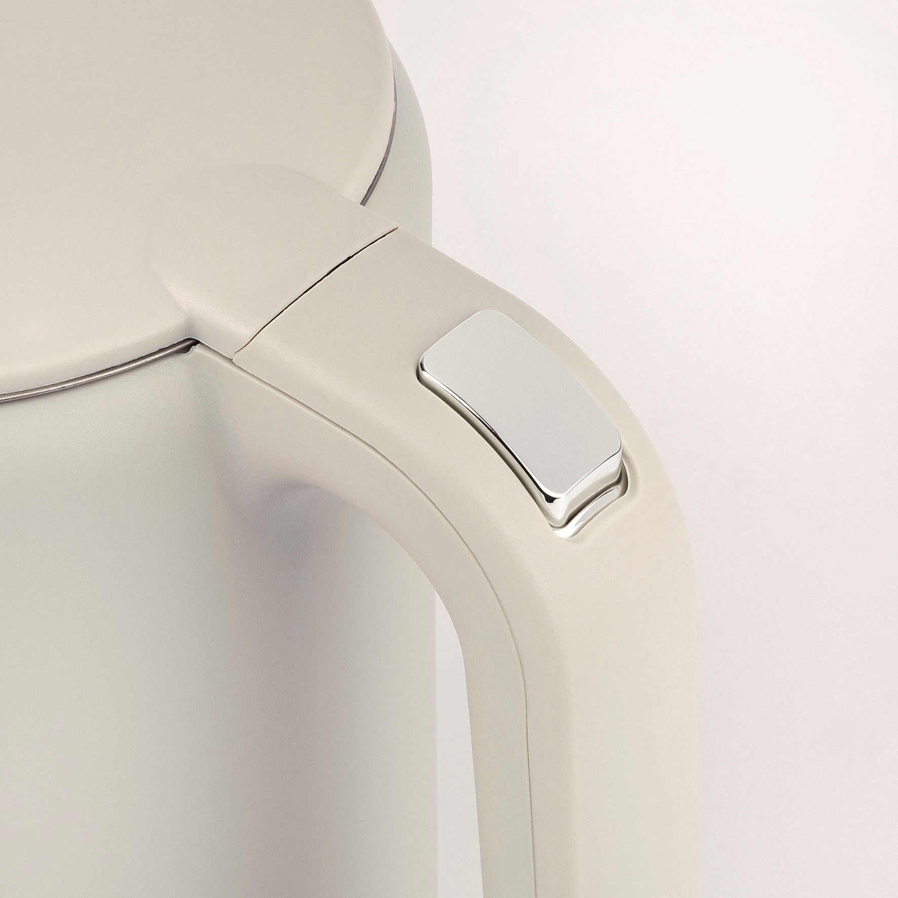 Girmi Wasserkocher BL9101, 1.7 l, 1,7 l, Touchdisplay, Temperaturwahl, Warmhaltefunktion