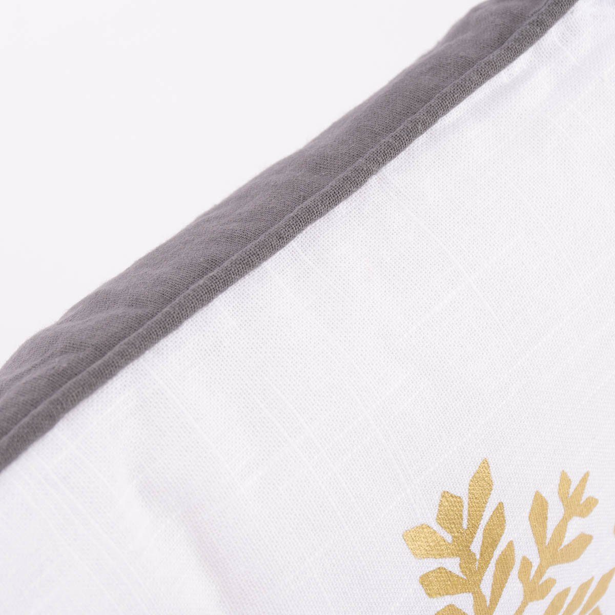 SCHÖNER LEBEN. Dekokissen Deko Kissen Kederumrandung bedruckt Hirsch Schneeflocken Foliendruck w