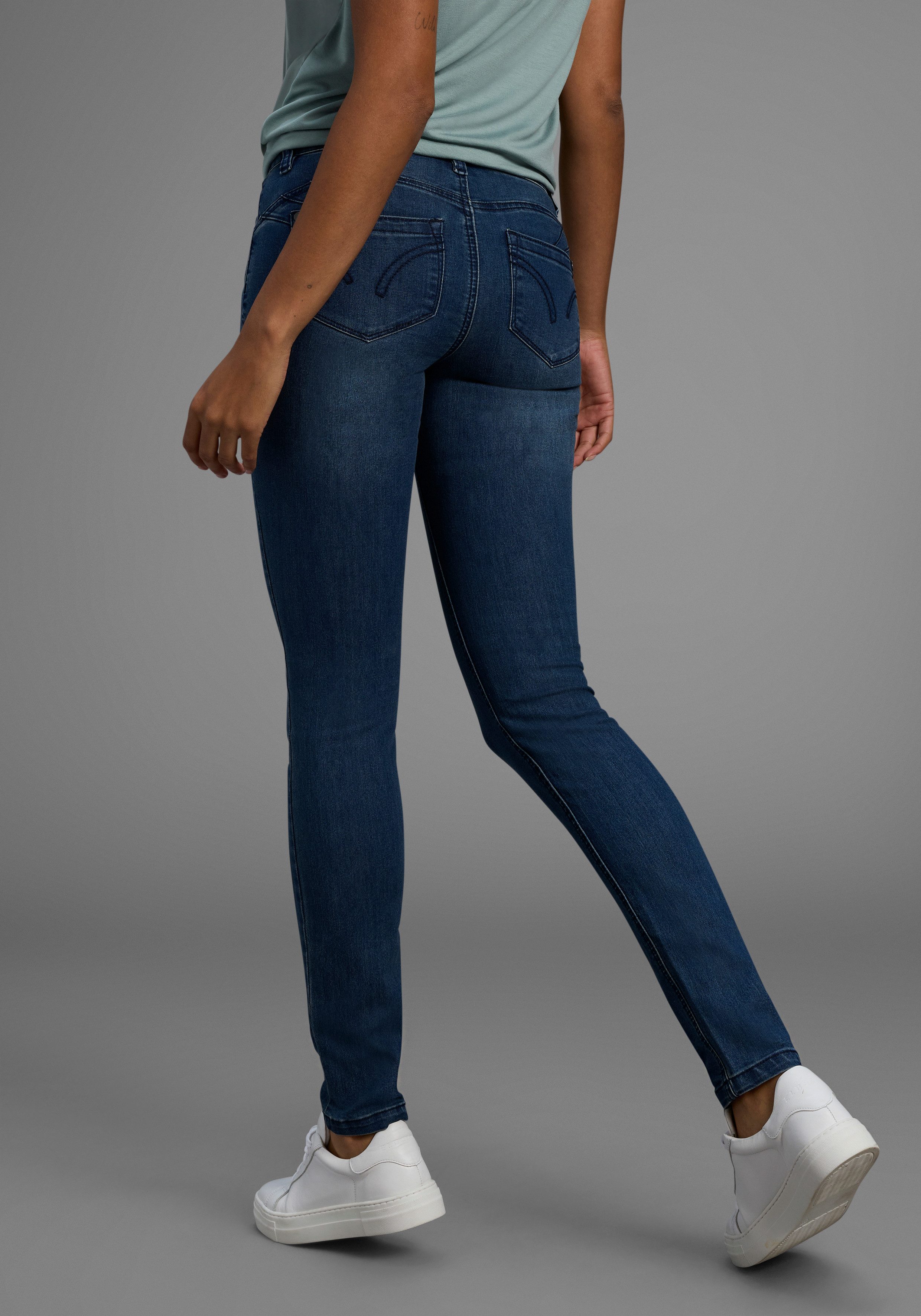 Arizona Skinny-fit-Jeans Shaping skinny Passform, normale Leibhöhe, in Stretch-Qualität, Used-Look
