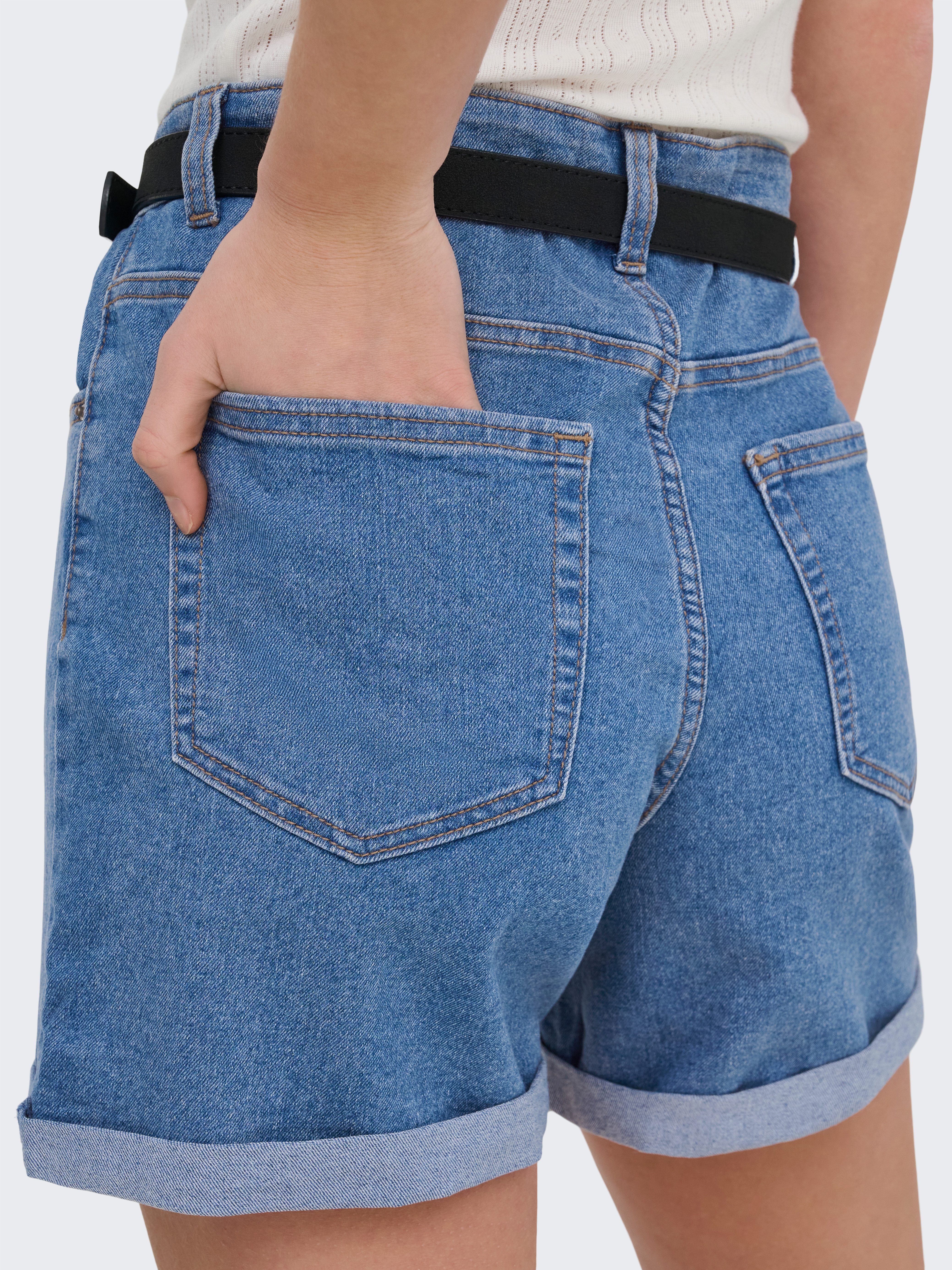 ONLY Jeansshorts ONLLAURA HW FOLD UP SHORT BOX DNM Baumwoll-Denim mit Stretch, regular fit, high waist