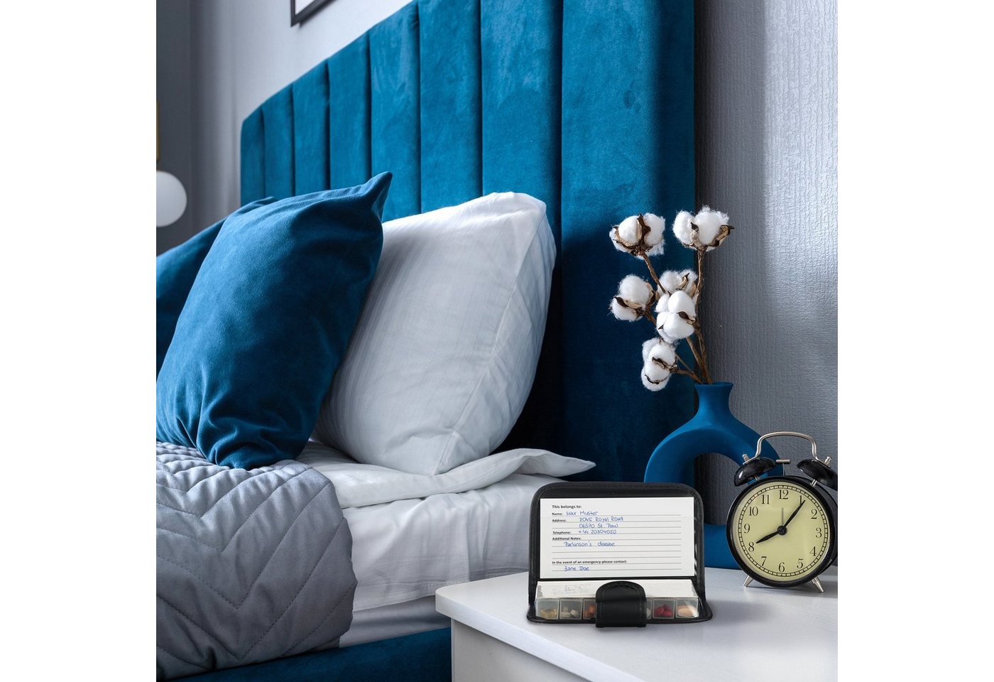 Thumbnail - relaxdays Pillendose Mobile Tablettenbox 7 Tage 4 Fächer