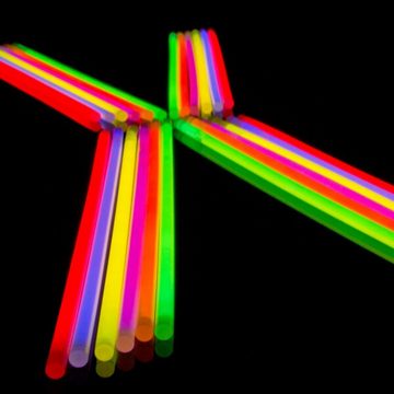 Montegoni Knicklicht 50 Stk. Knicklichter, Armreifen, Leuchtstäbe, Glowsticks, Party Leuchte Deko, Neon-Leuchtstäbe, Glowing Sticks