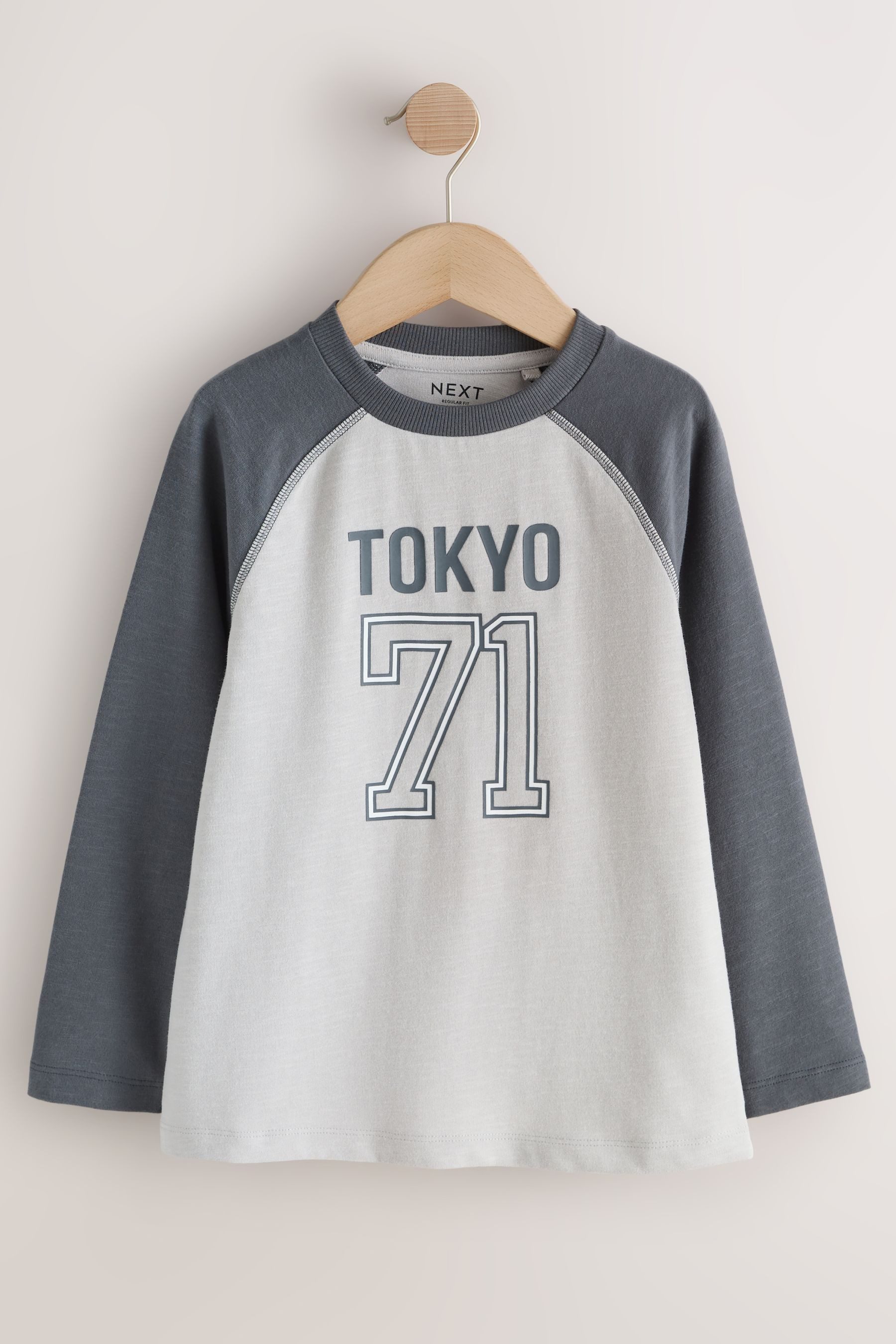 Next Langarmshirt Relaxed Fit Langarmshirts mit Grafik, 3er-Pack (3-tlg) – Bild 4 von 5