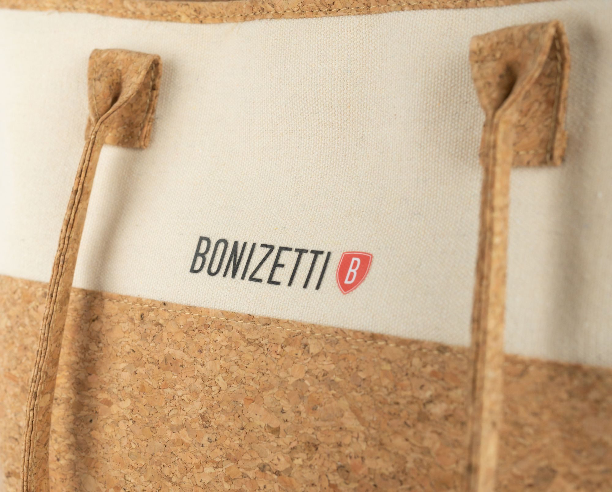 Bonizetti Handtasche Korktasche CARINA (36 × 36 × 9 cm, Kork medium, 1-tlg), Recyceltes Canvas & Kork, vegan, nachhaltig