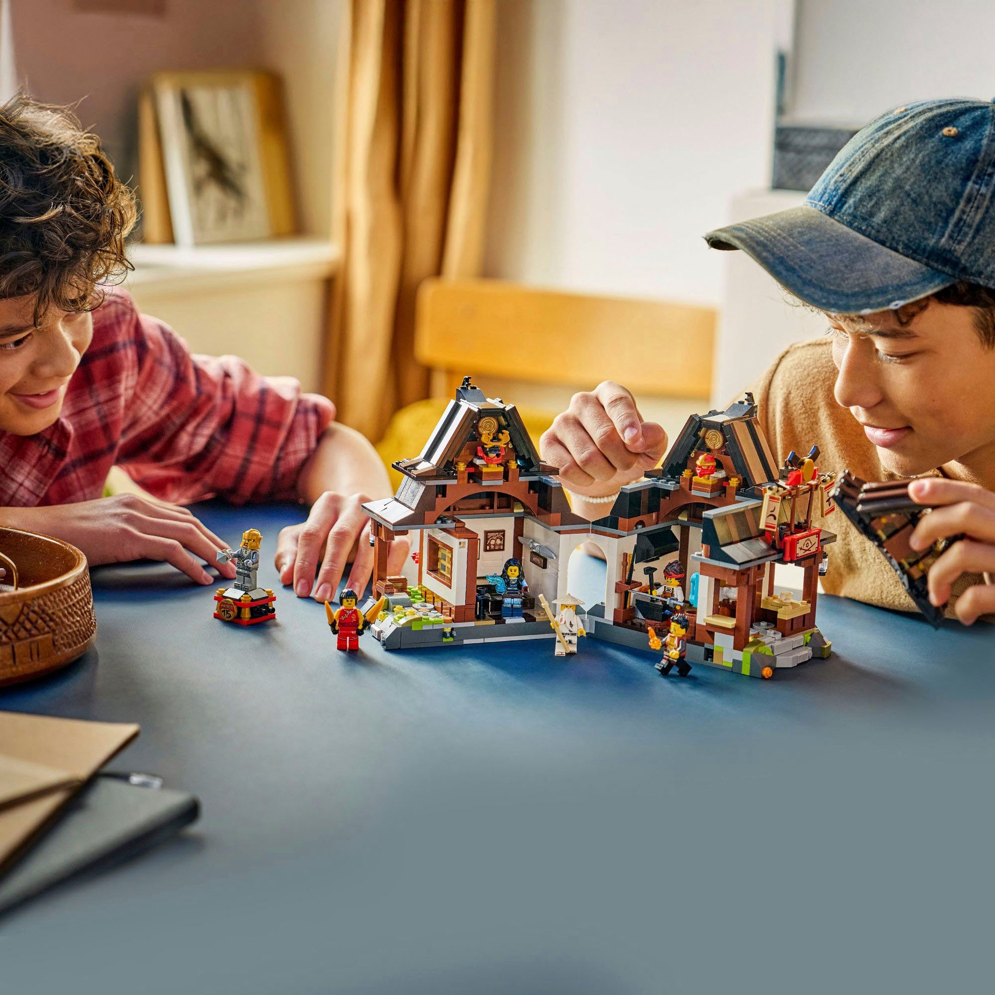 LEGO® 15-jähriges Jubiläum der Vier-Waffen-Schmiede (71858), LEGO Ninjago Konstruktionsspielsteine, (1259 St), Made in Europe