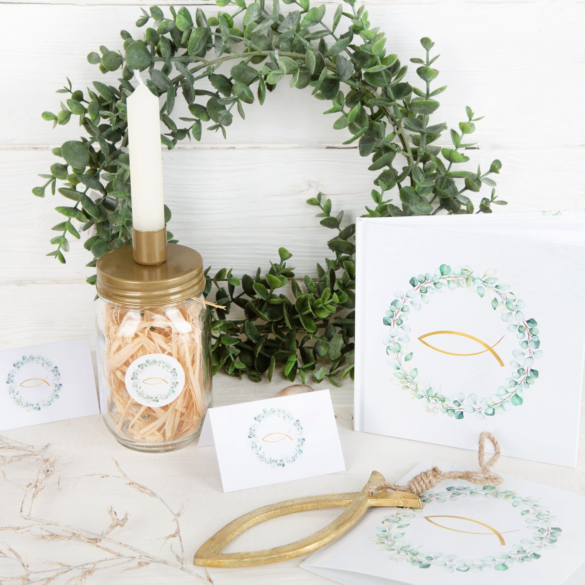 Logbuch-Verlag Dekofigur kleines Gästebuch Erinnerungsbuch für Taufe Kommunion Fisch Eukalyptus