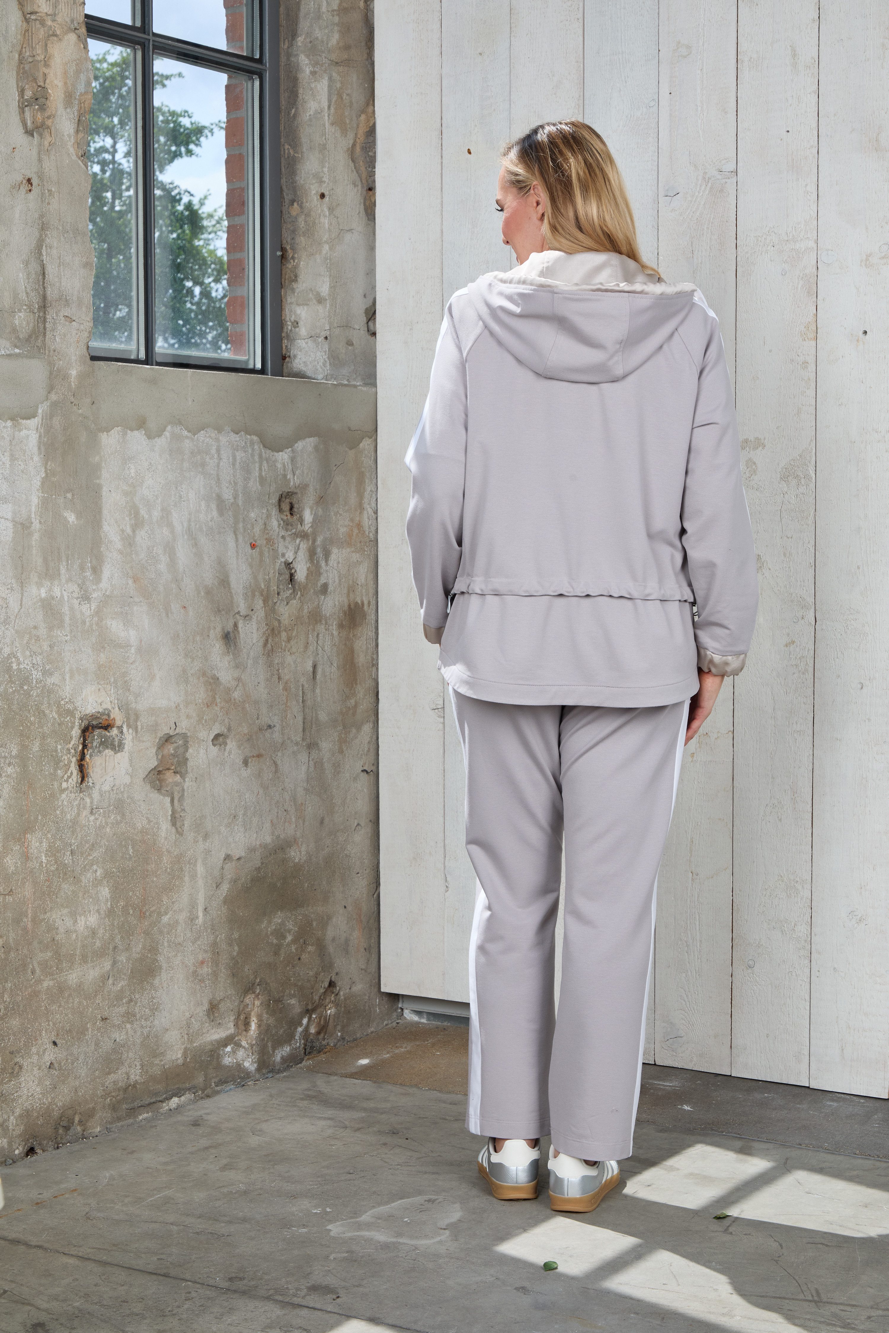 Mona Lisa REDLINE Kapuzensweatjacke Große Größen Bequeme Jacke mit Kontraststreifen