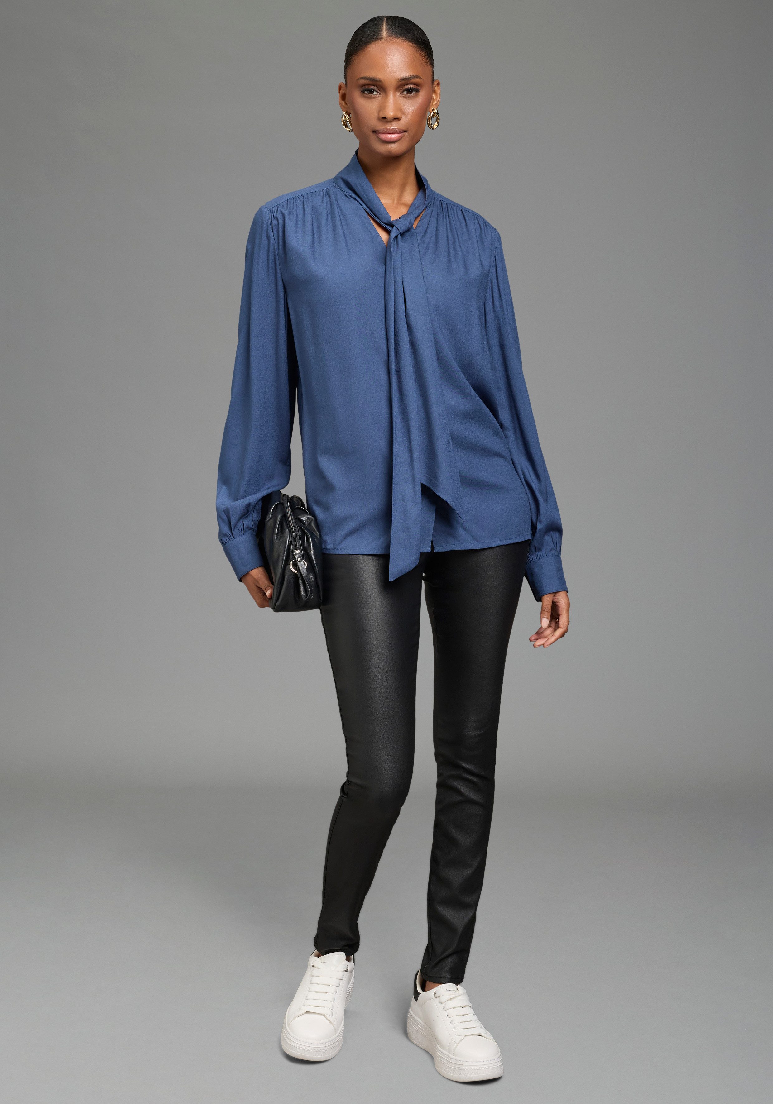 Zum Outfit 6
