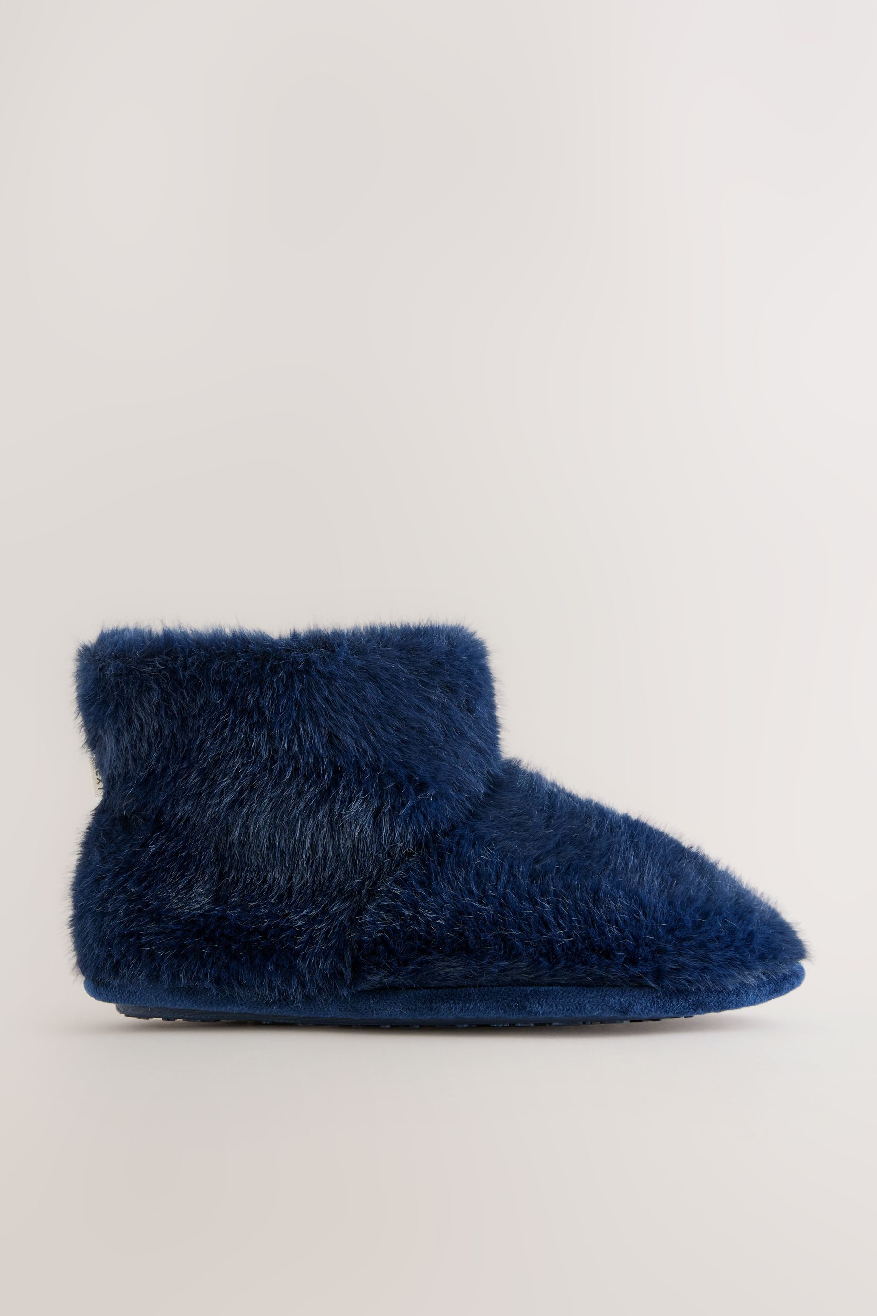 Next Hausstiefel aus Kunstfell Hausschuh (1-tlg)