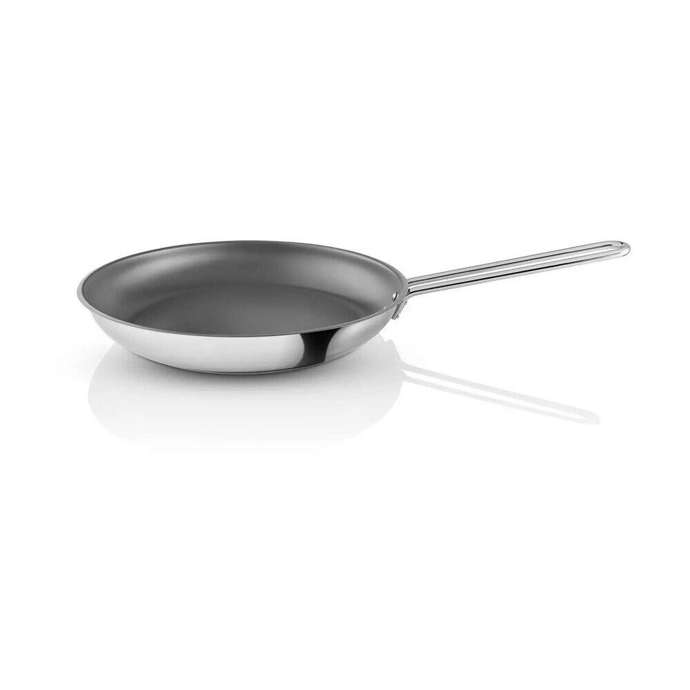 Eva Solo Bratpfanne Bratpfanne Laser Titanium 24 cm Stainless Steel, Edelstahl mit Aluminiumkern, spülmaschinenfest, Antihaft, recycelt