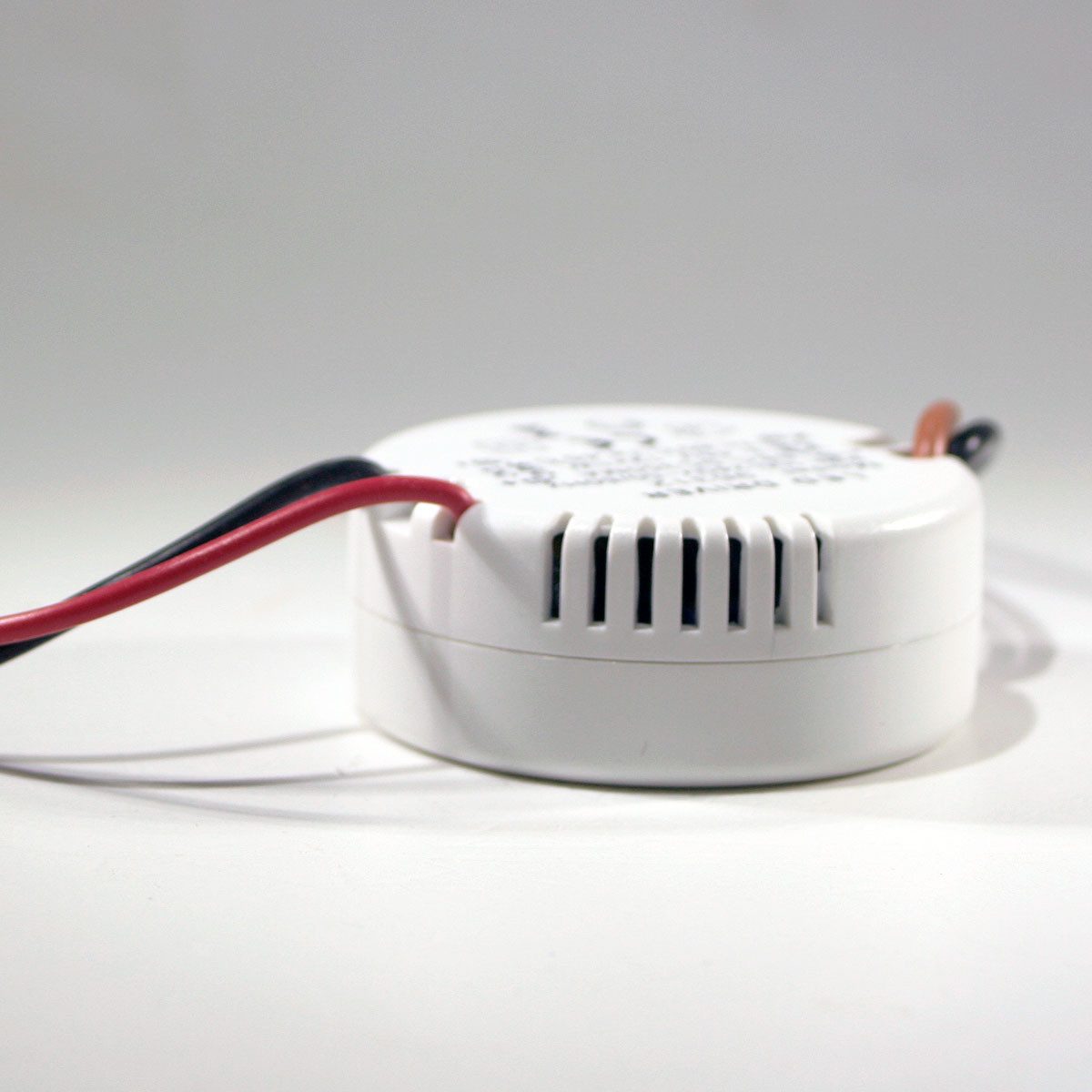 ChiliTec Trafo RUND, 3-45V 350mA-konst - für 1-12 1W LEDs LED Trafo