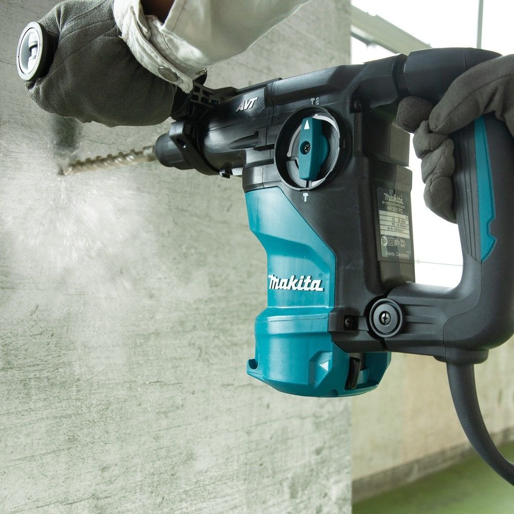 Makita Bohrhammer, max. 840 U/min, Kombihammer SDS-PLUS, HR3011FCJ, 1.050 W, 30 mm in MAKPAC 4
