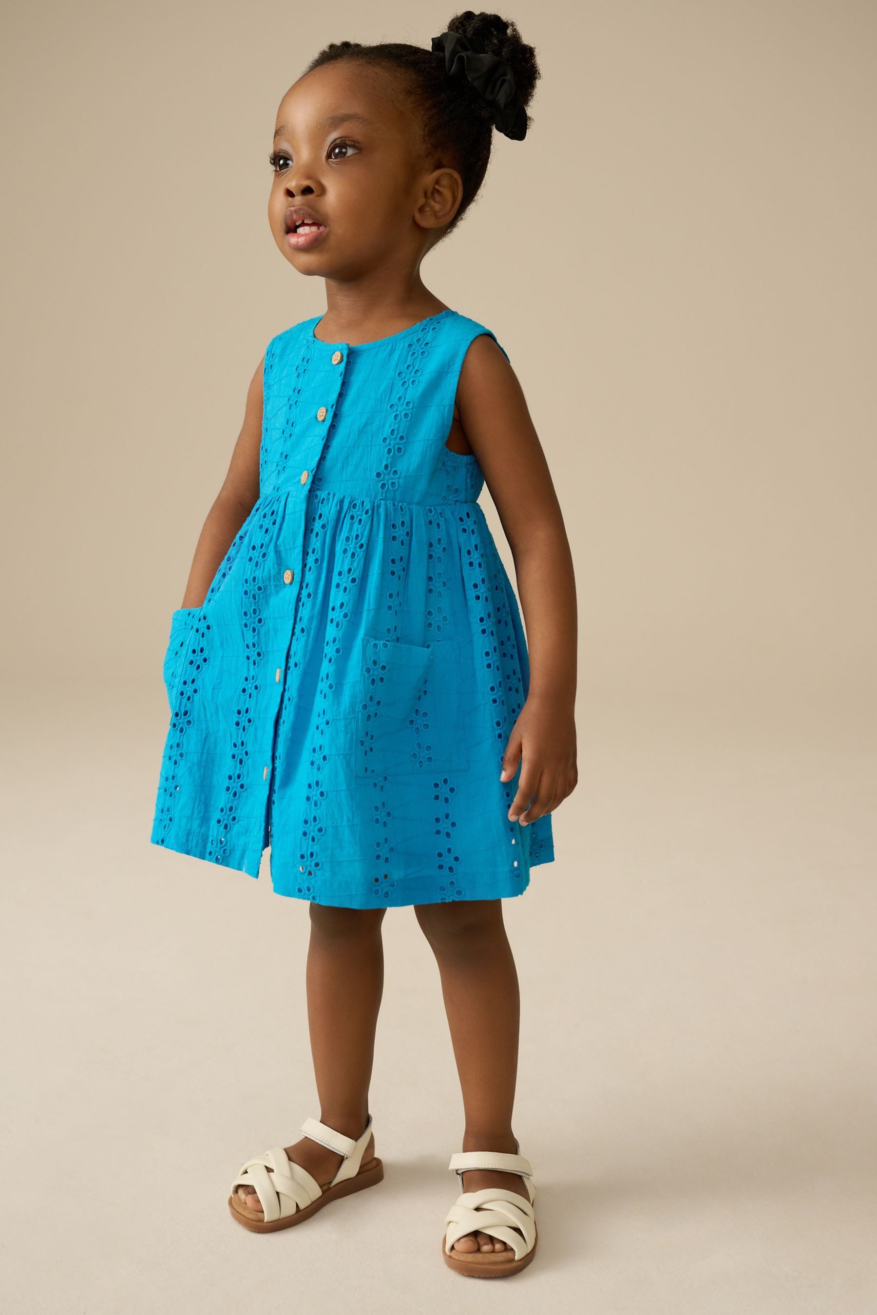 Next Sommerkleid Ärmelloses Kleid aus 100 % Baumwolle mit Tasche (1-tlg)