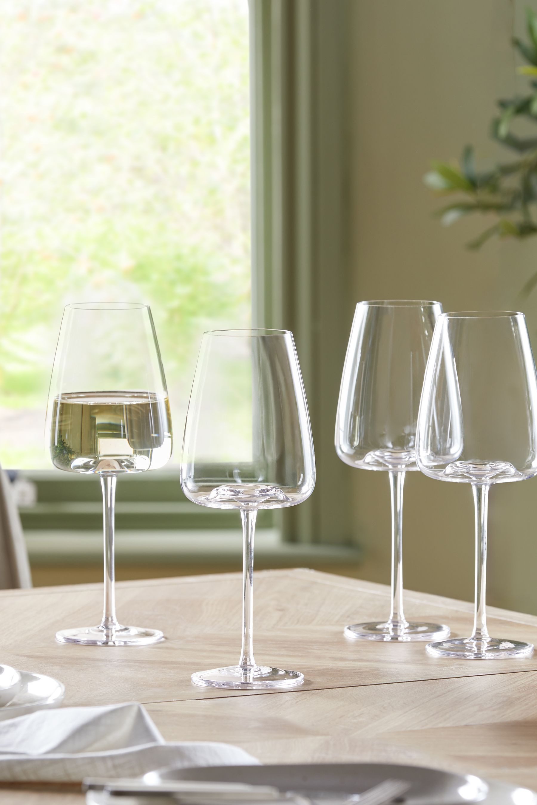 Next Weinglas Schmal zulaufende Weingläser, 4er-Set, 4-tlg., Glas
