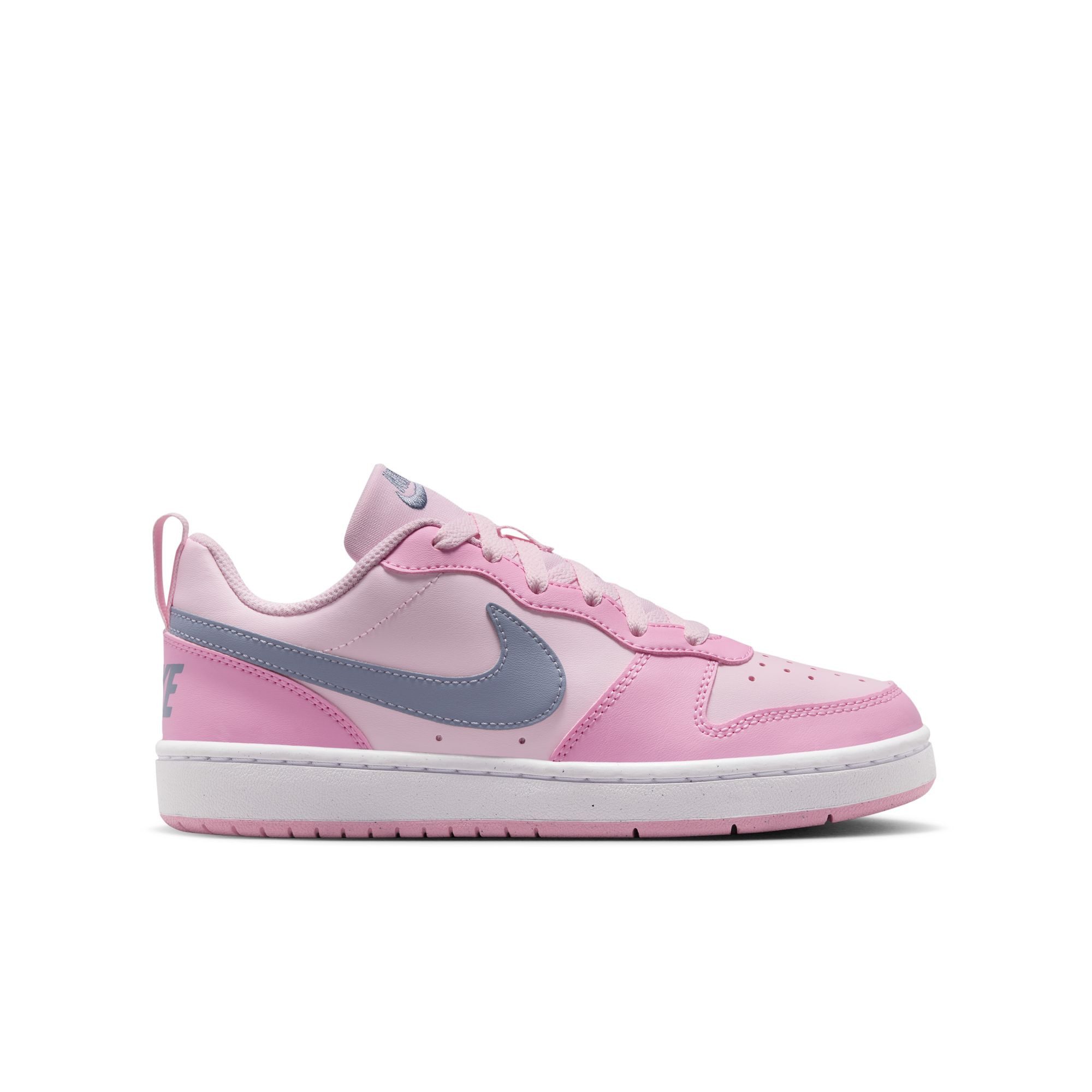 Nike Sportswear Court Borough Low Recraft (GS) Sneaker Design auf den Spuren des Air Force 1