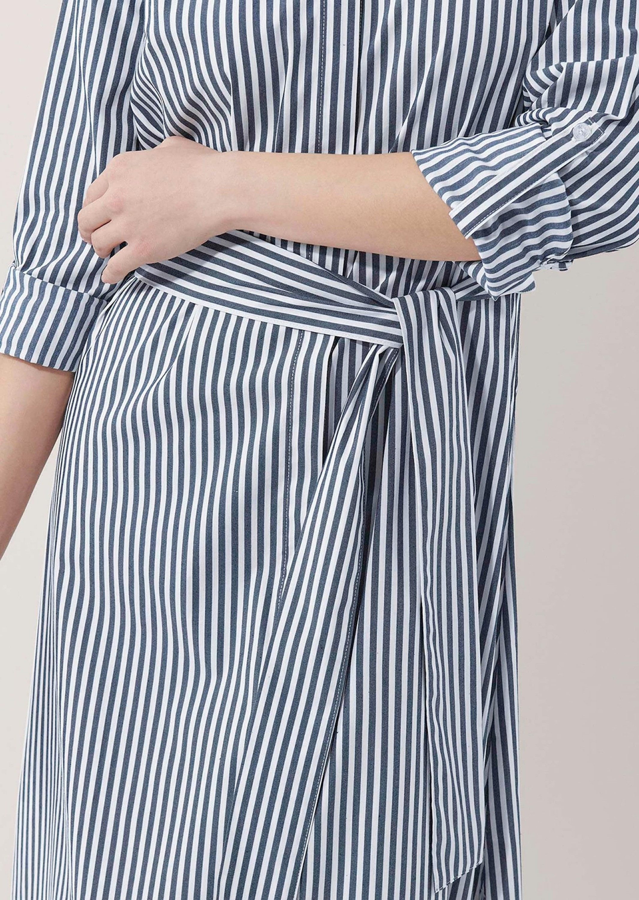 Alba Moda Maxikleid Maxikleid mit Bindeband und Hemdkragen