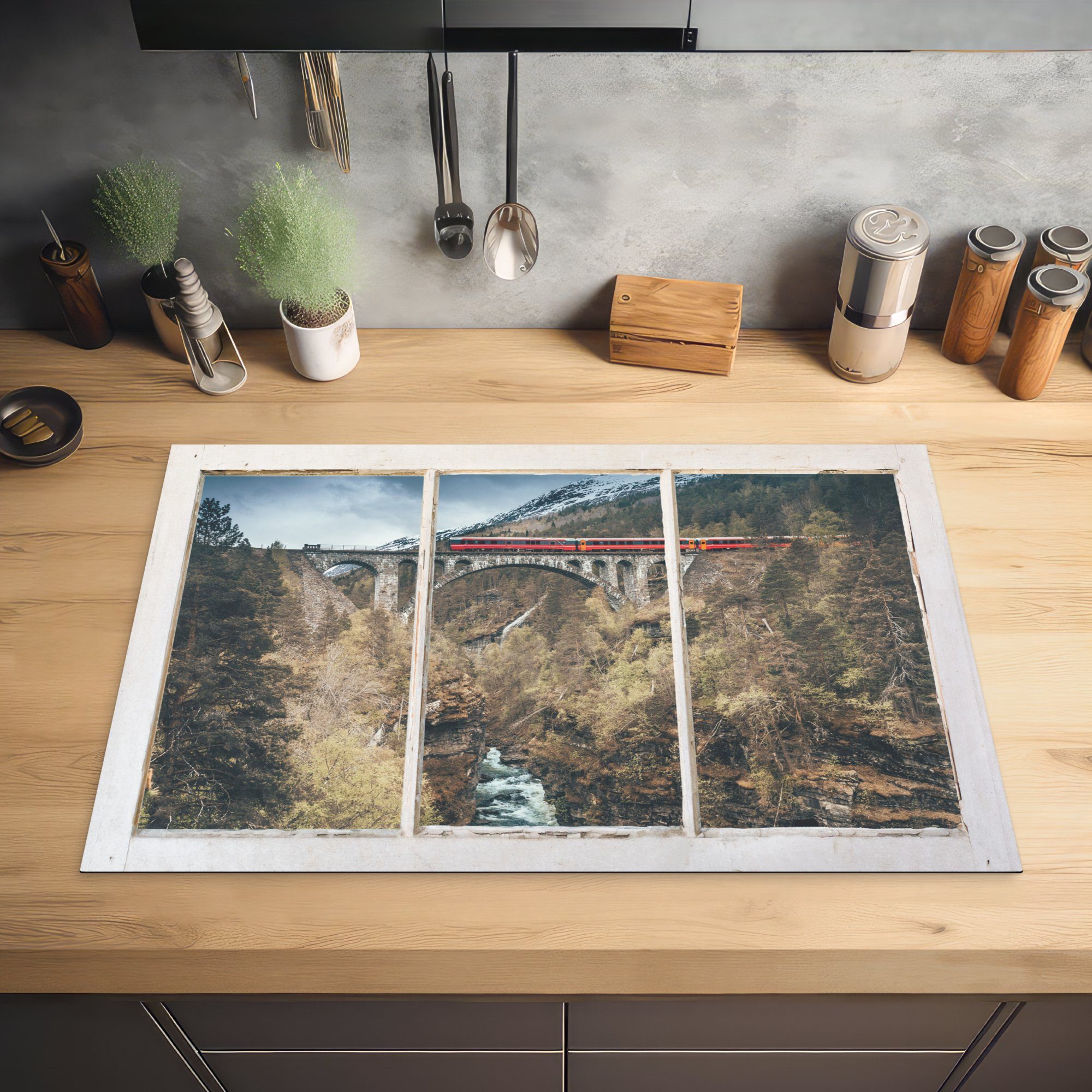 küche, cm, Brücke MuchoWow Induktionskochfeld - (1 - die Vinyl, 81x52 tlg), Aussicht für Schutz Ceranfeldabdeckung Herdblende-/Abdeckplatte Berg,