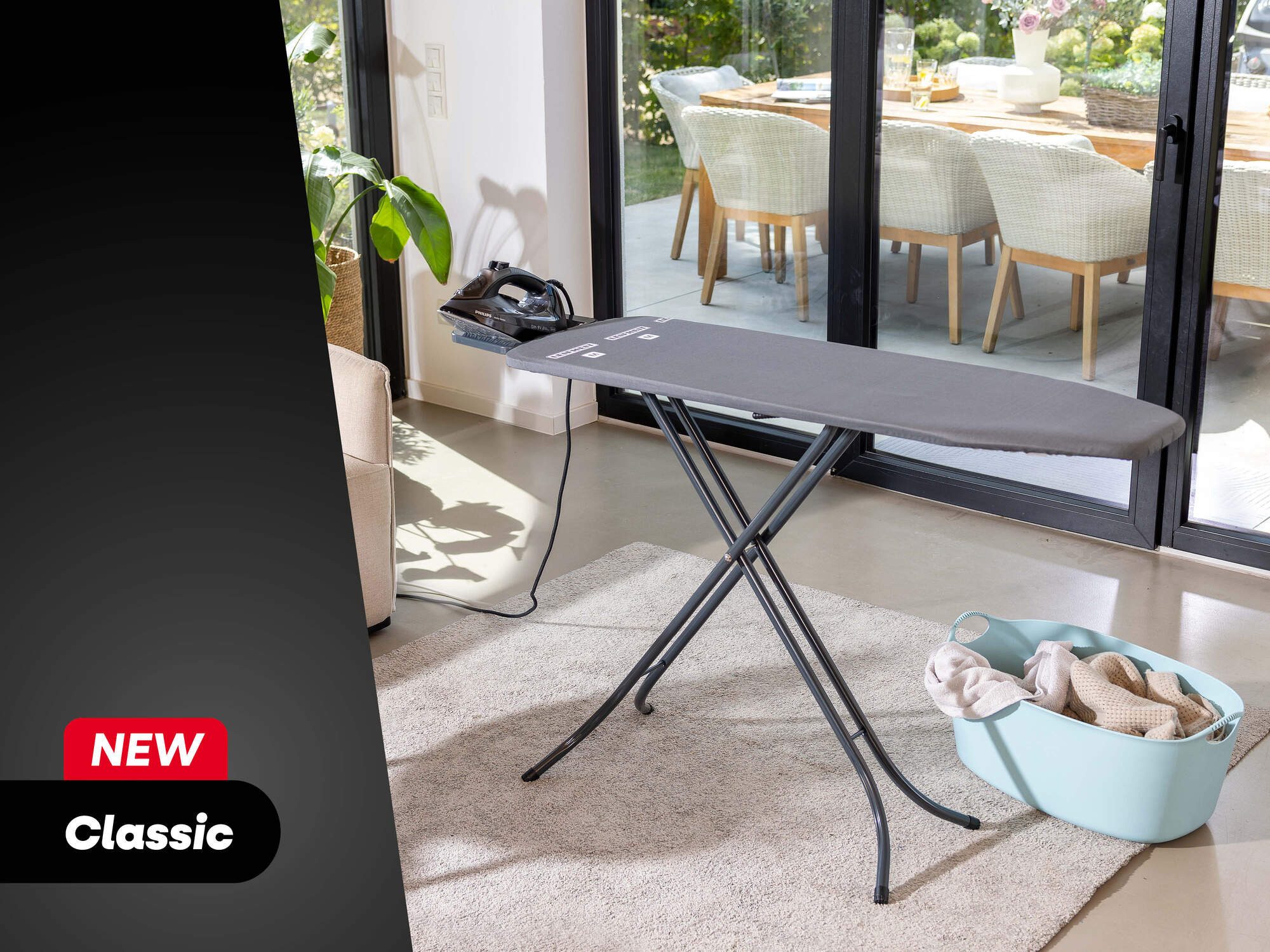 Leifheit Bügelbrett Bügeltisch Classic M Black, Bügelfläche 38.0x120.0 cm, Höhenverstellbar, Bügelfläche 120 x 38cm, feste Bügeleisenablage