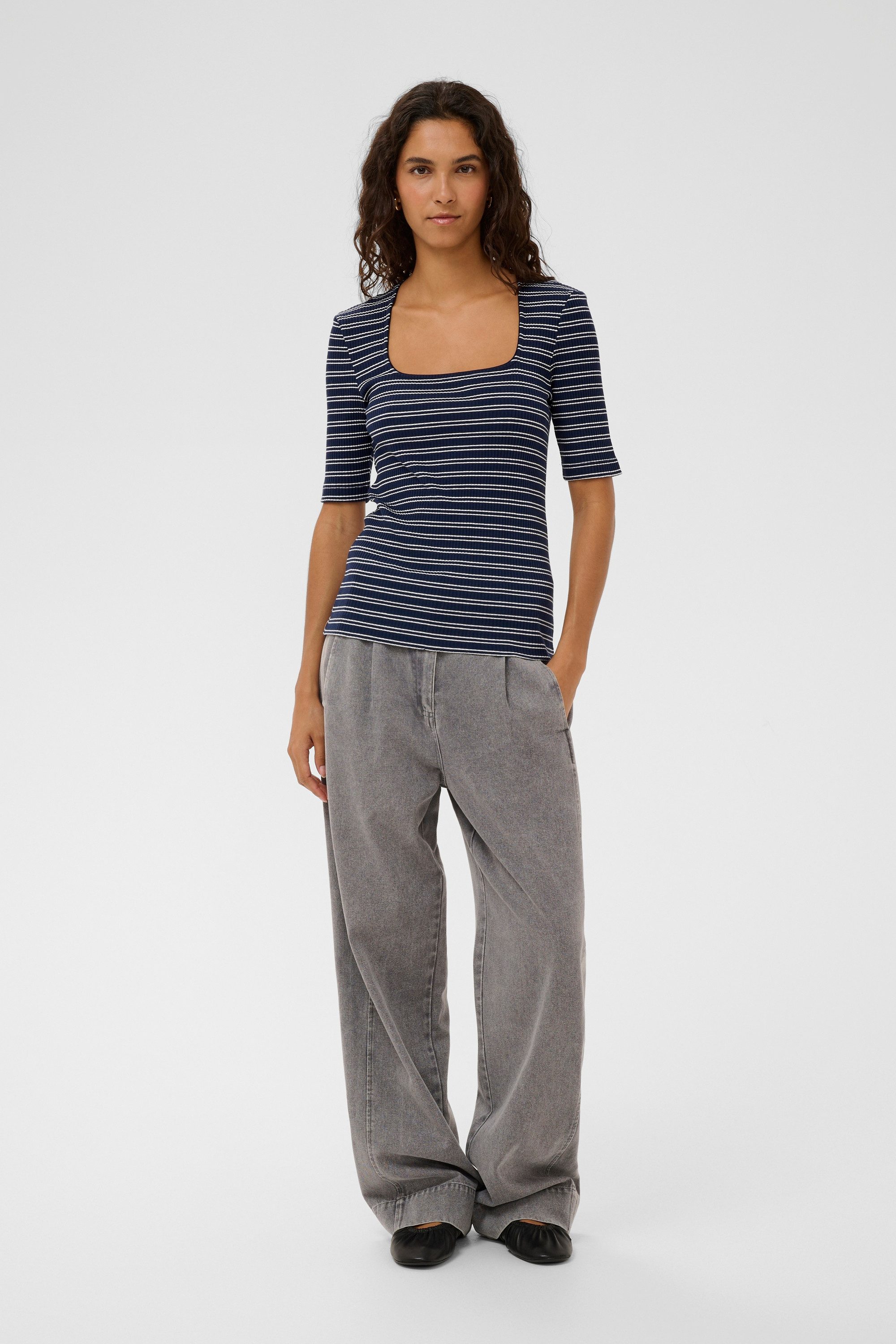 SOAKED IN LUXURY T-Shirt T-shirt SLSimone