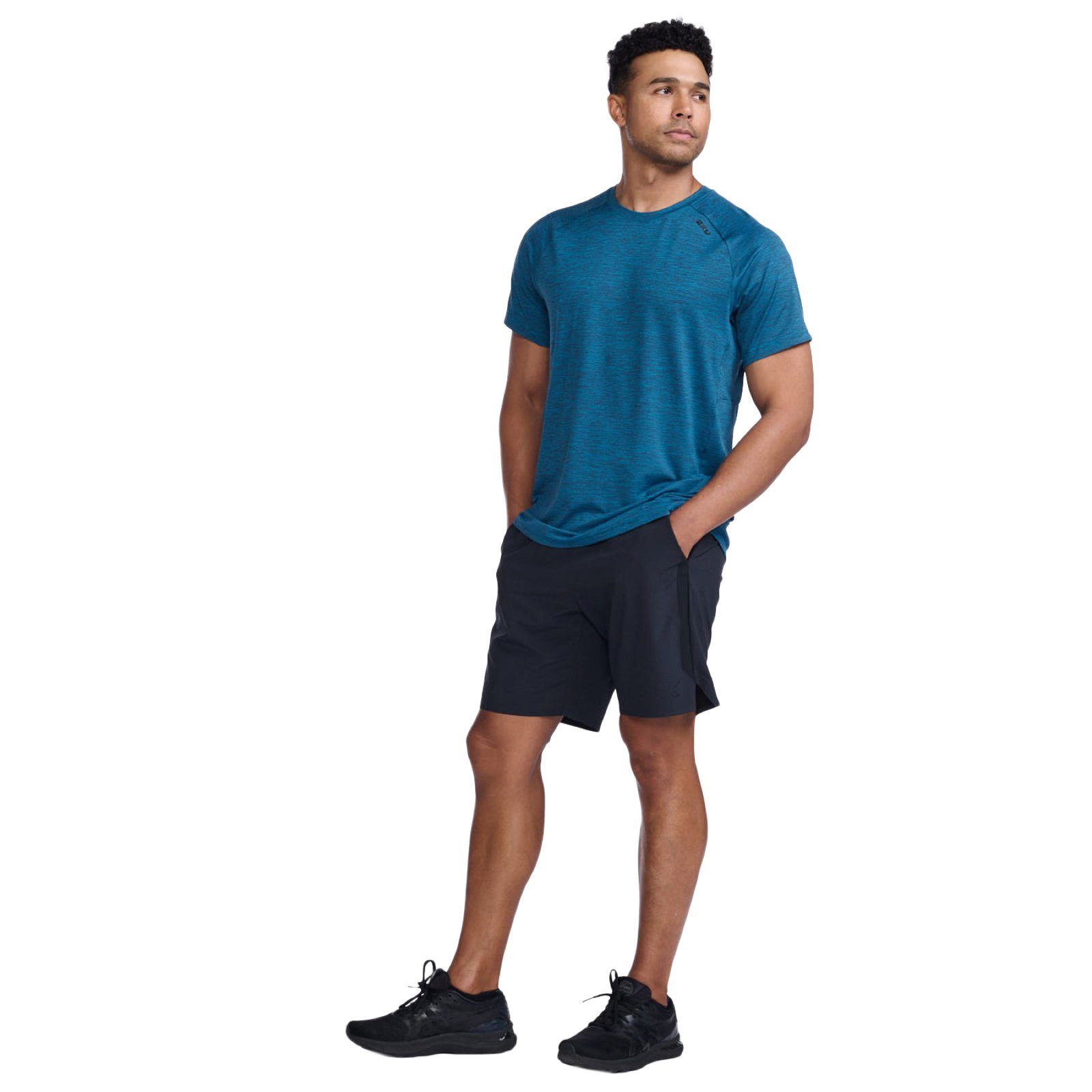Bewegungsfreiheit 2xU Tee Trainingsshirt Celestial/Black strapazierfähiges Material Motion Laufshirt und