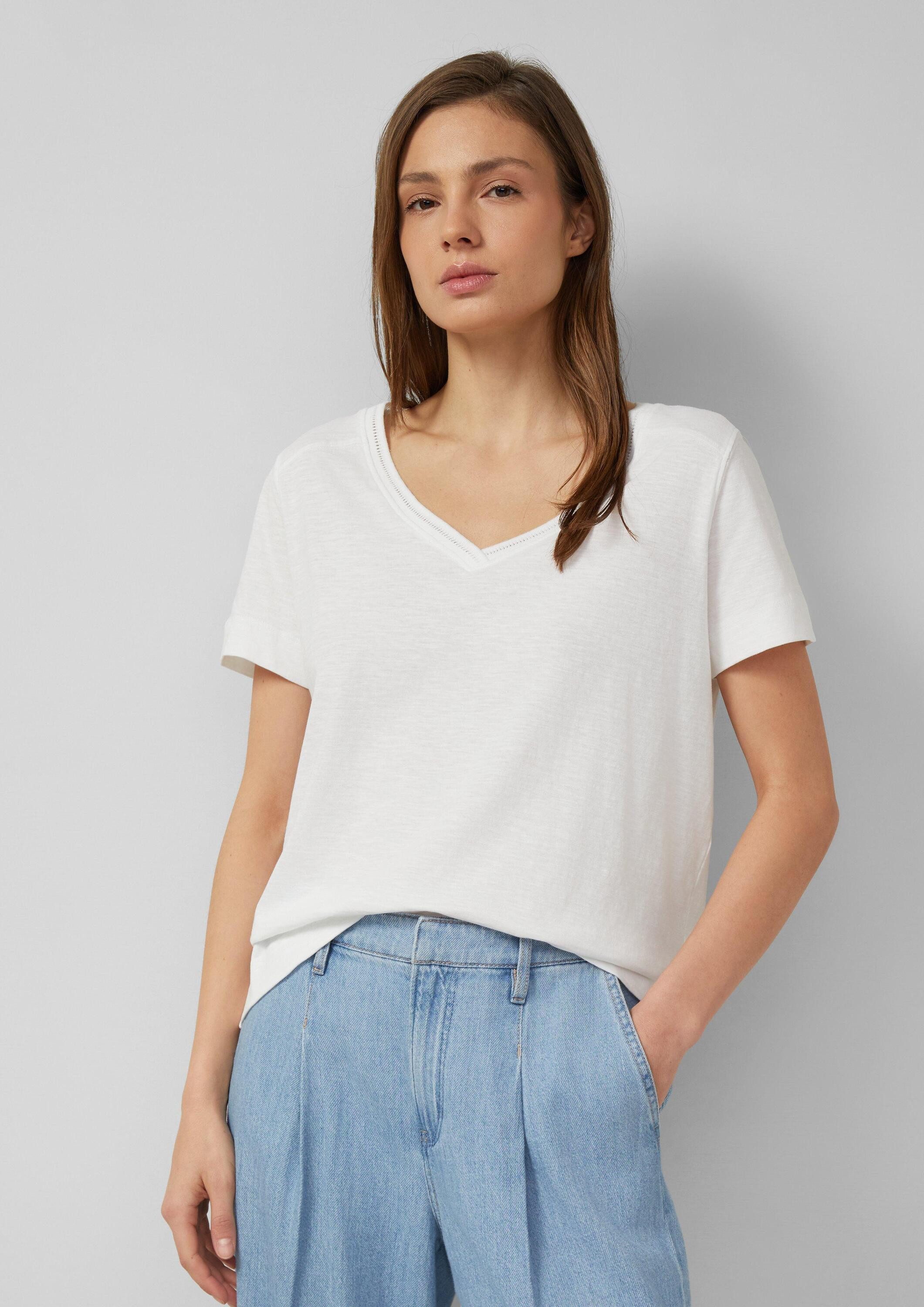 s.Oliver Kurzarmshirt T-Shirt Flammgarn-T-Shirt mit Ausschnitt-Detail
