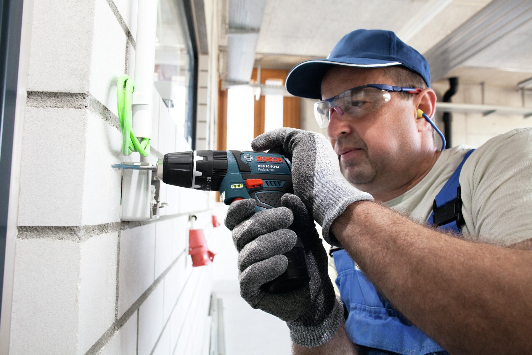 Bosch Professional Akku-Schlagbohrschrauber GSB 12V-15, 12 V, Ohne Akku - in L-BOXX 102