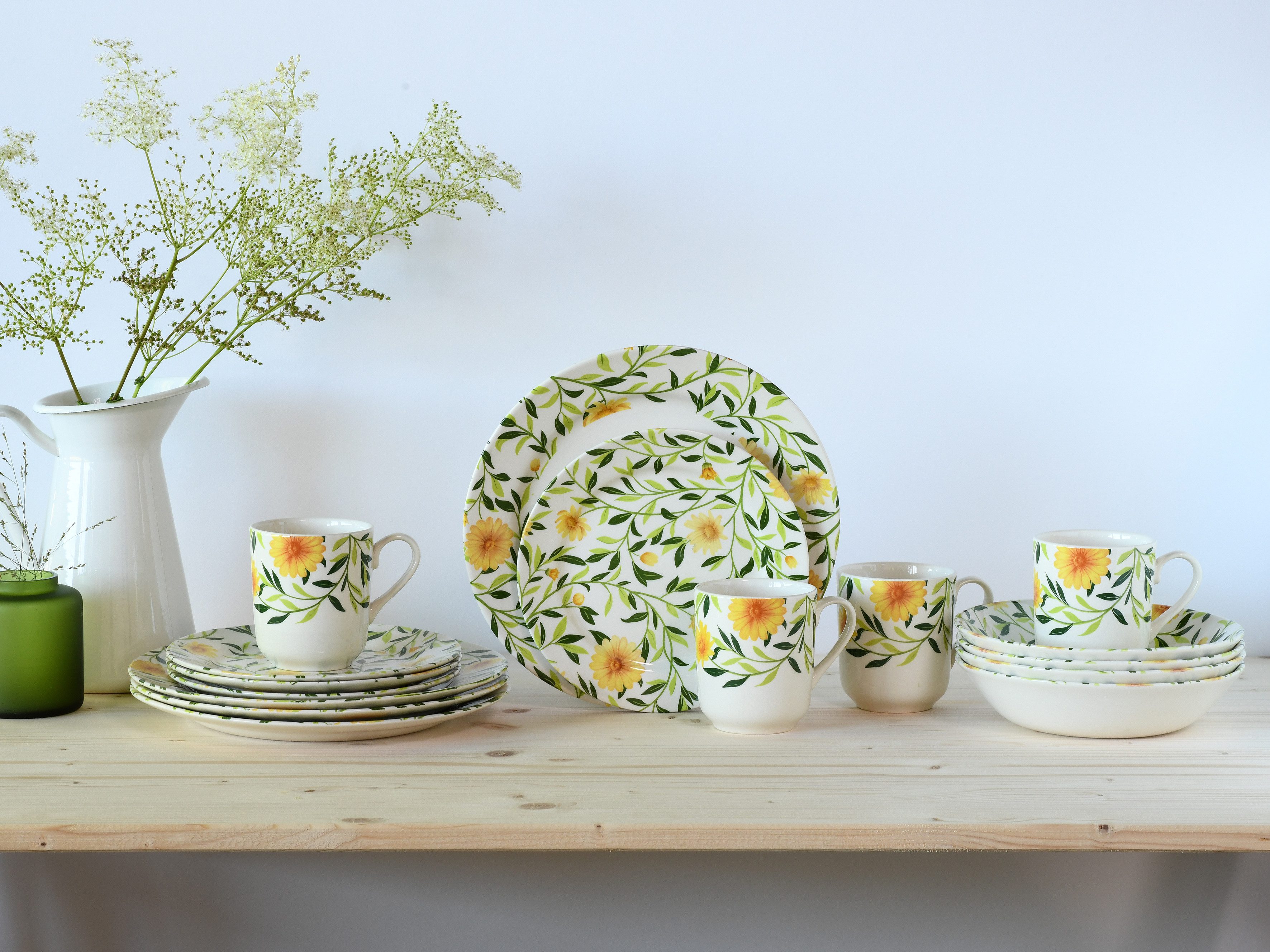 CreaTable Kombiservice Amarilla, Kombi-Service 16-tlg (16-tlg), 4 Personen, Steingut, Blumendekor, Blättermotiv