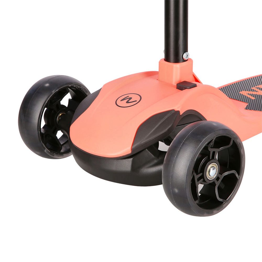 NILS FUN Tretroller Kinderroller LED, 15 km/h, (Spar-Set, 1 tlg., Geschicklichkeit), Vordere und hintere LED-Rollen sorgen für Sichtbarkeit