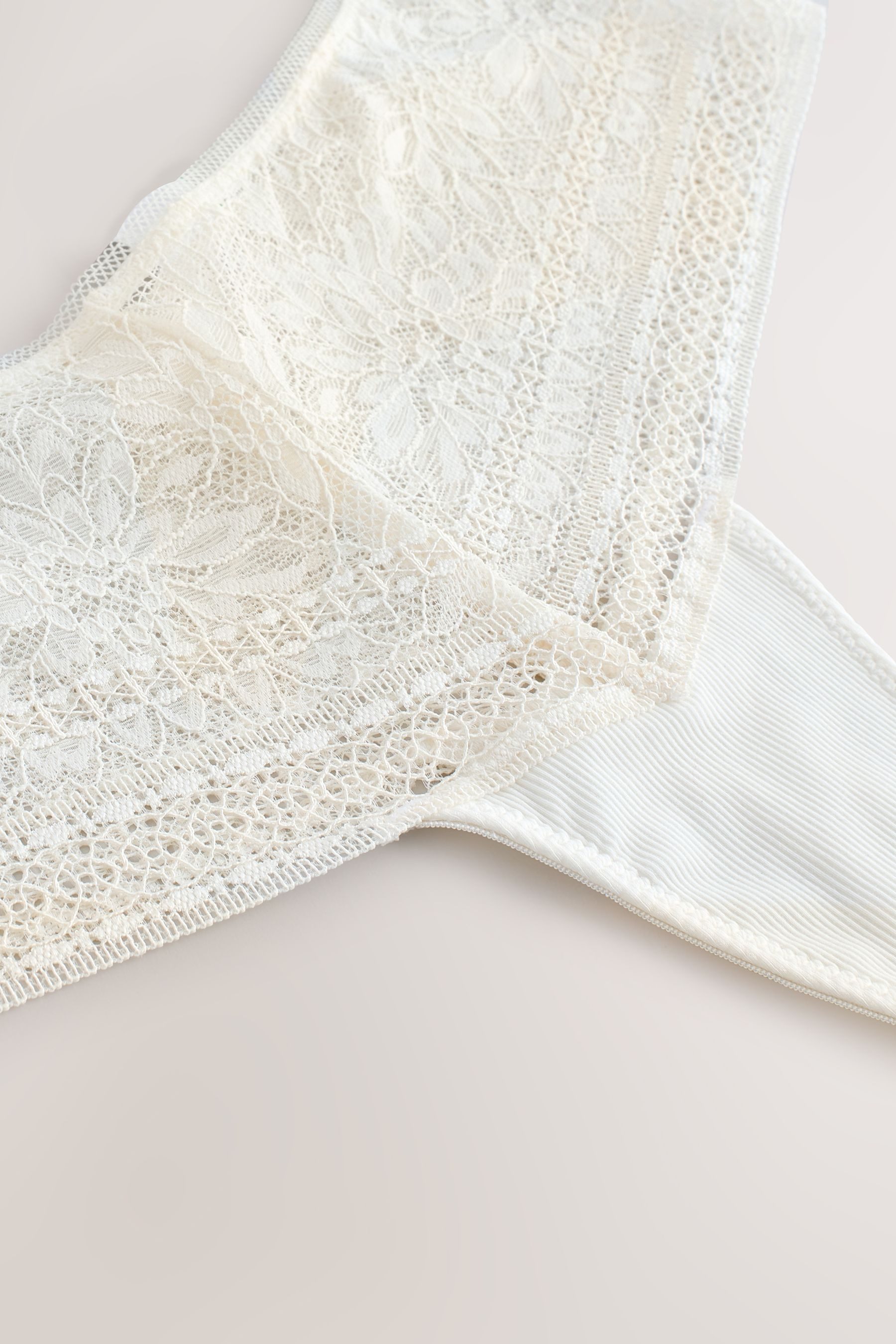 Next High-Waist-String Premium Hochbund-Spitzenslip, Tanga (1-St)