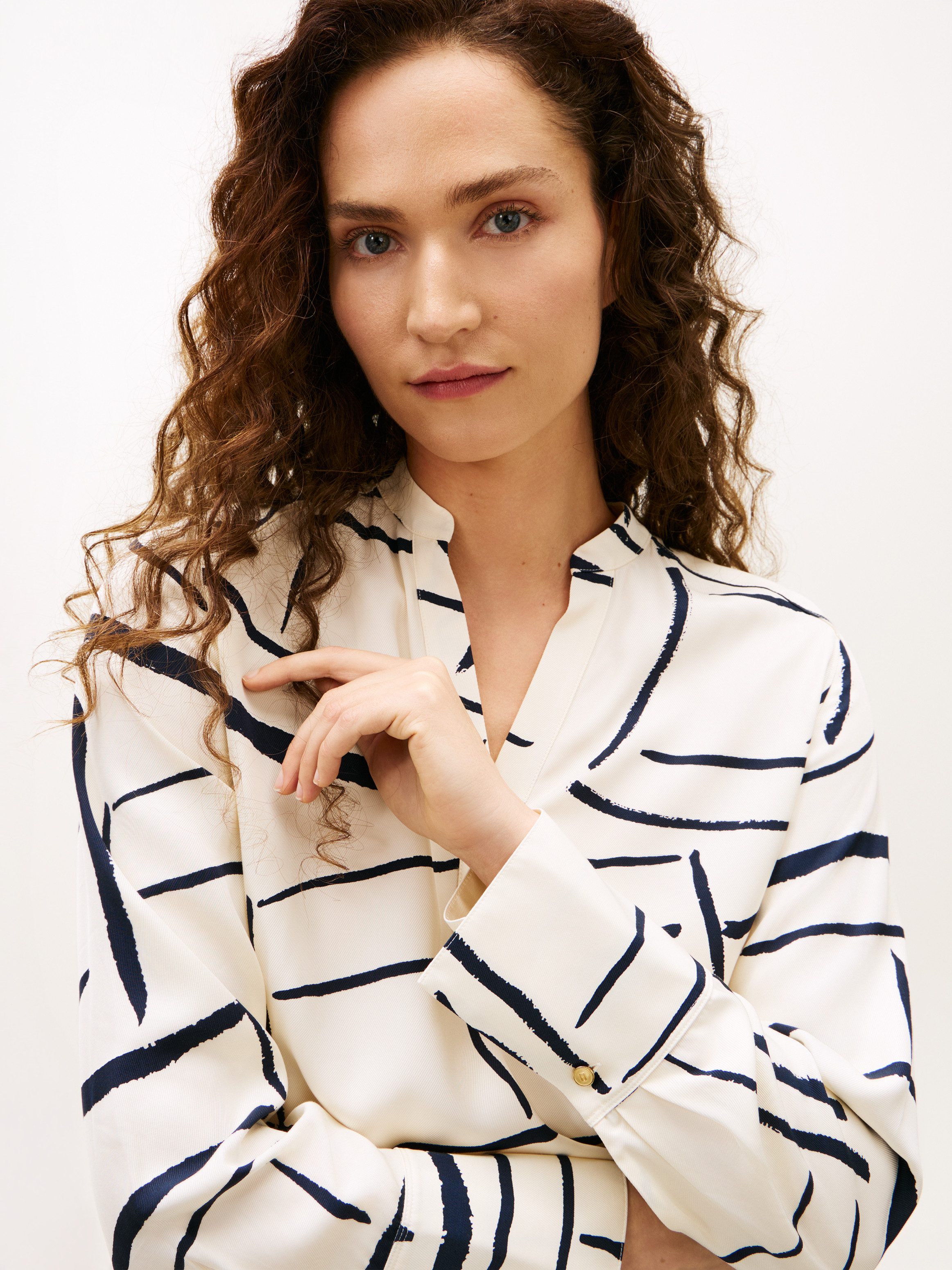 Tommy Hilfiger Langarmbluse VIS TWILL V NECK BLOUSE LS mit Knopfleiste günstig online kaufen
