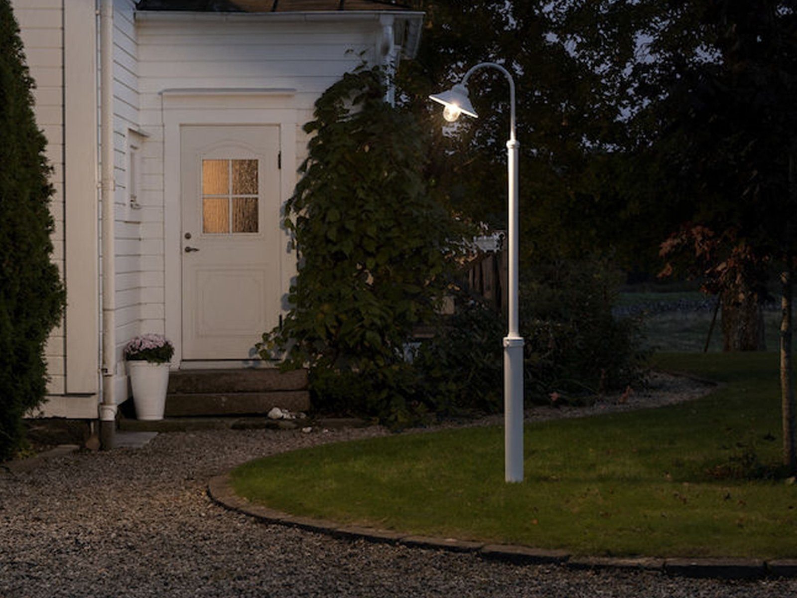 Mastleuchte LED Landhausstil, wechselbar, Gartenlaterne LED warmweiß, 240cm H: Garten-wegbeleuchtung Pollerleuchte, meineWunschleuchte