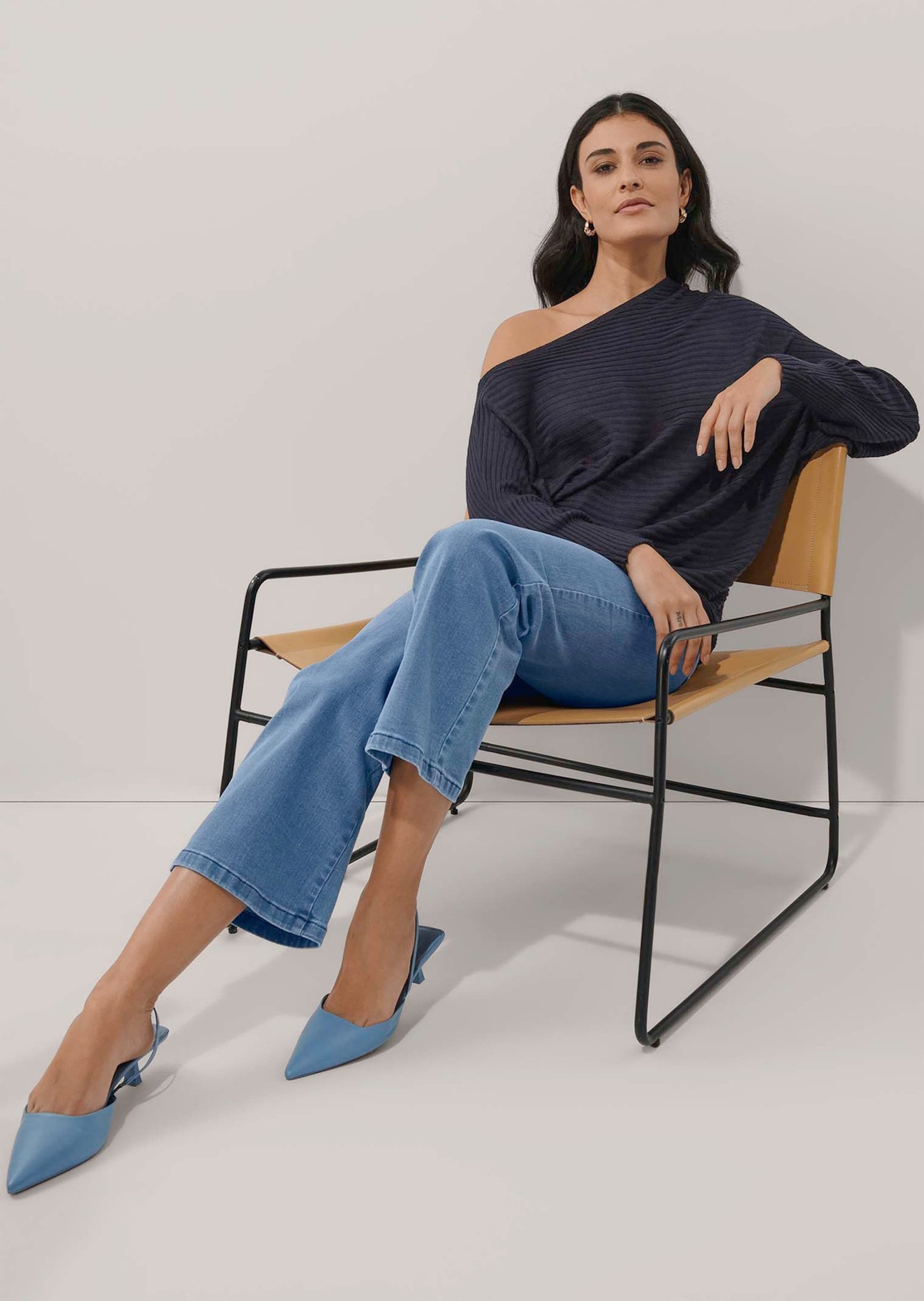 Alba Moda Strickpullover Asymmetrischer Pullover mit Rippstrick