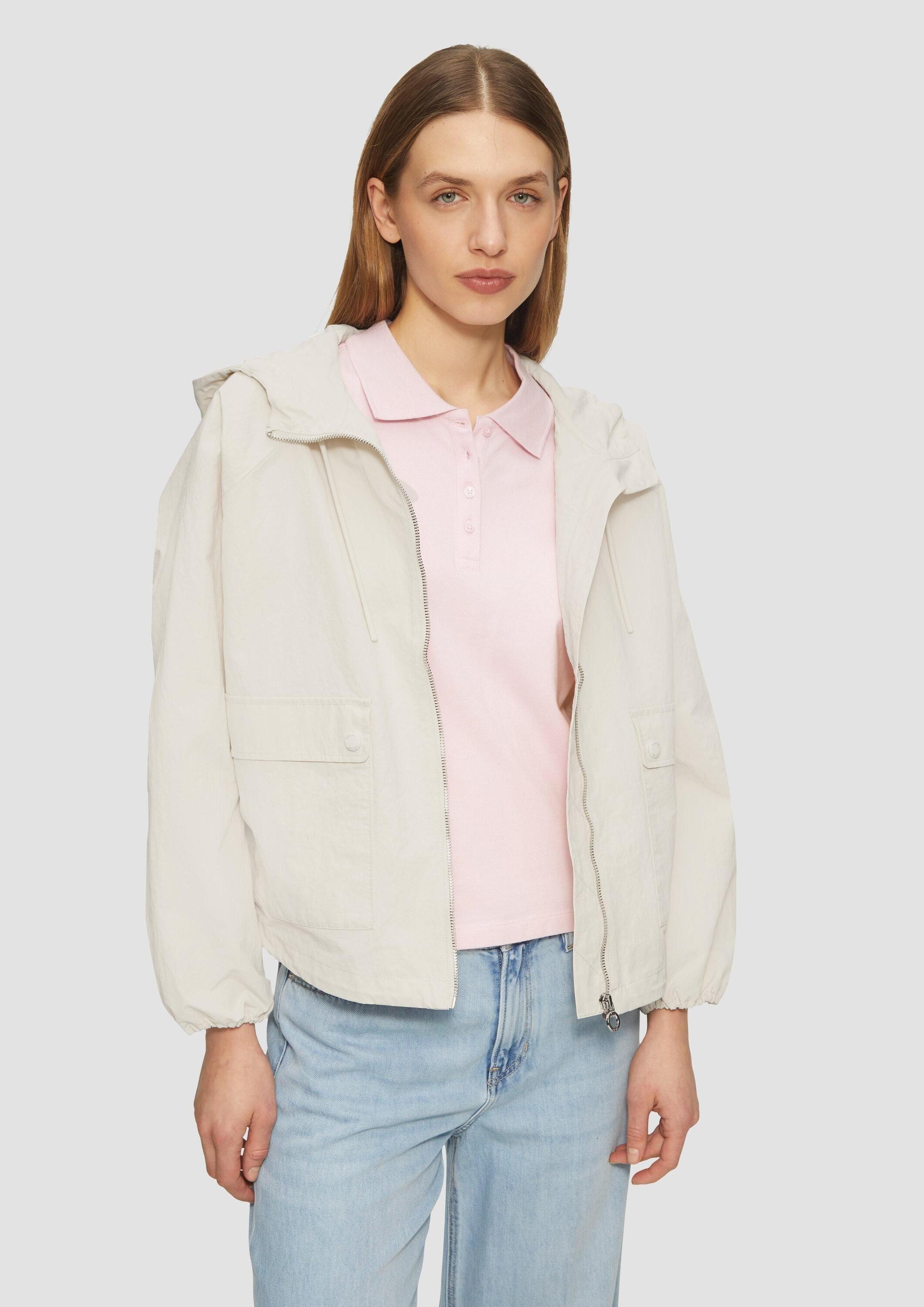 s.Oliver Funktionsjacke Outdoor-Jacke Leichte Outdoor-Jacke im Relaxed Fit mit Fledermausärmeln und Kapuze