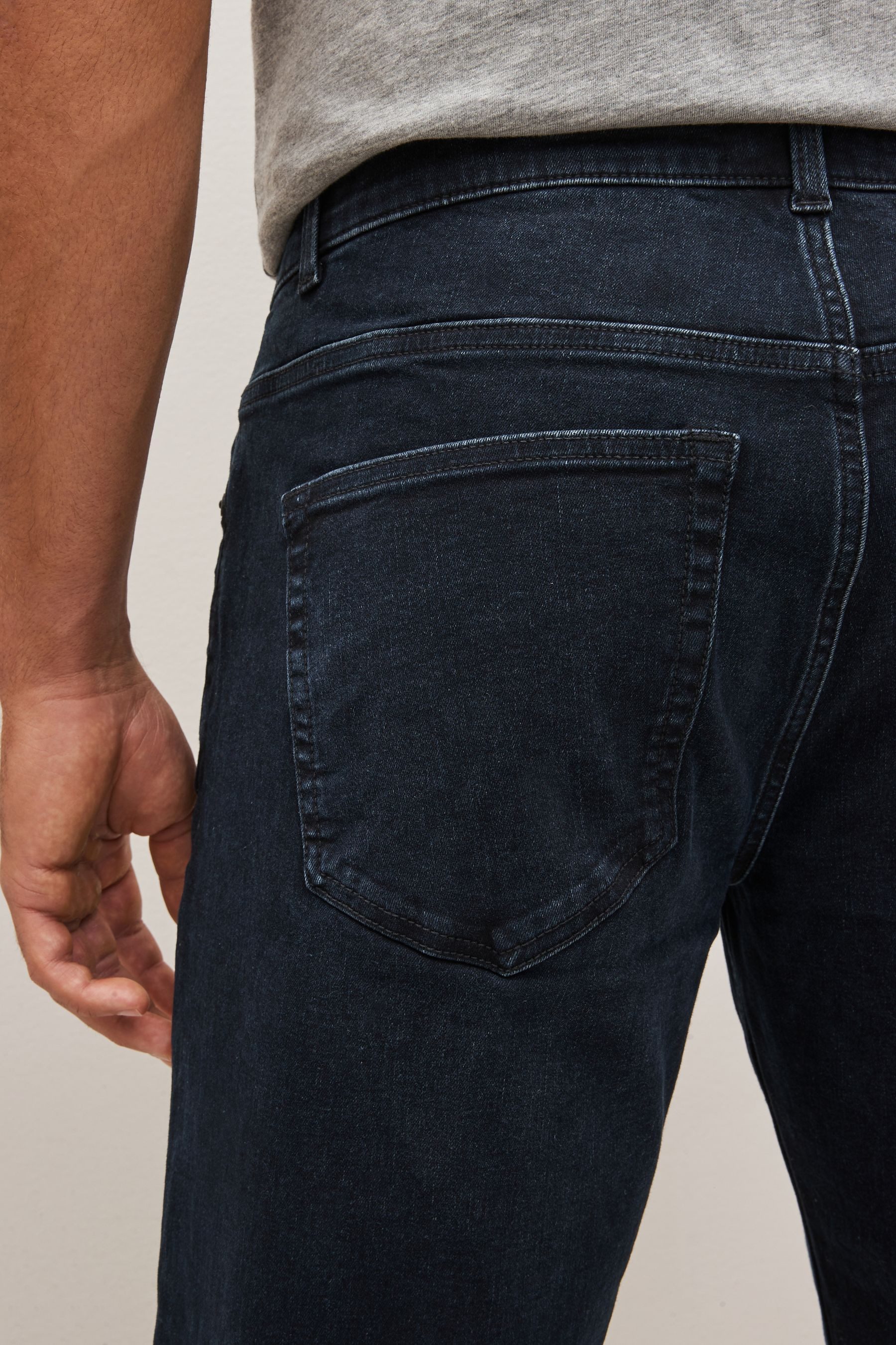 Next Straight-Jeans Straight-Fit Stretch-Jeans mit Gürtel (1-tlg)
