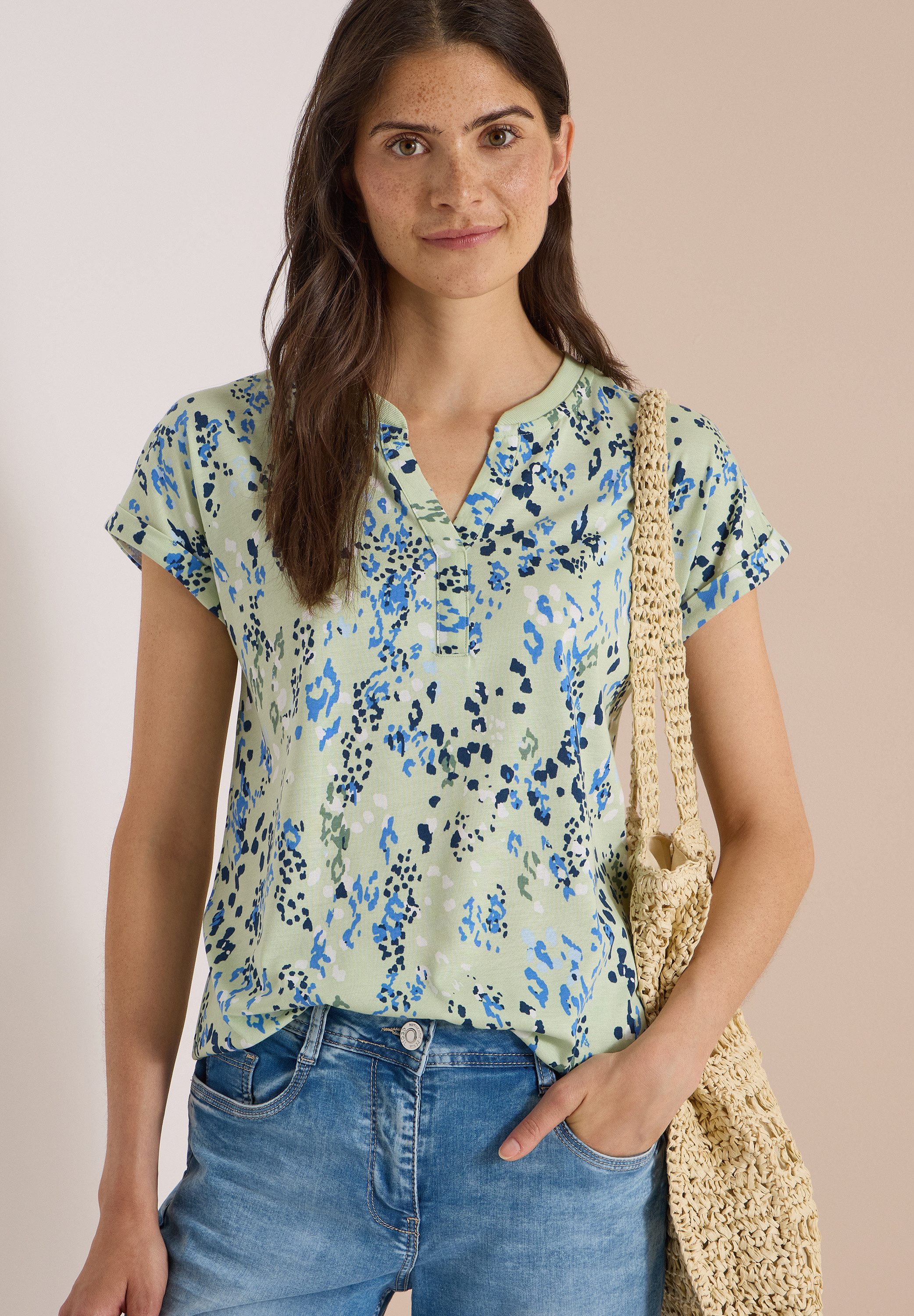 CECIL Kurzarmshirt Sommershirt mit grafischem Muster