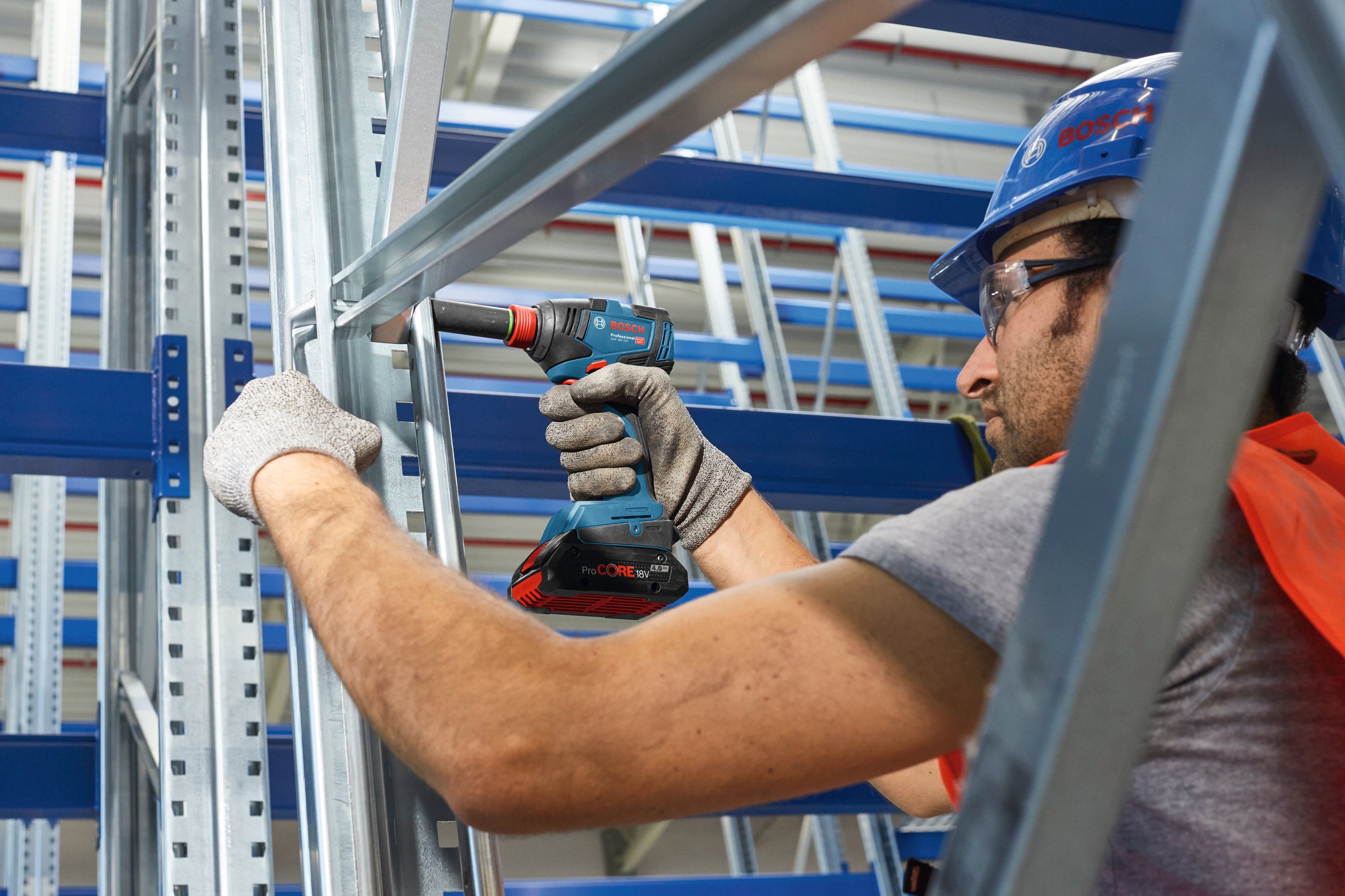 Bosch Professional Akku-Drehschlagschrauber GDX 18V-200 Professional, 3400 U/min, 200 Nm, mit L-BOXX, ohne Akku und Ladegerät