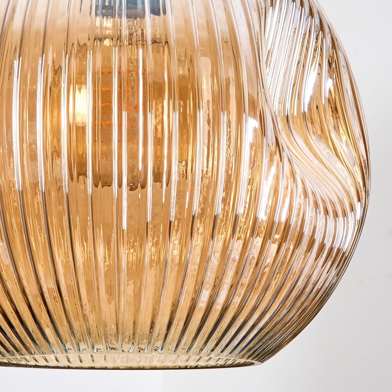 hofstein Hängeleuchte Hängelampe Metall/Riffelglas in Schwarz/Kupfer/Bernstein/Gold/Rauch, Hängeleuchte im Retro/Vintage-Design (15; 20; 25; 30 cm),4xE27