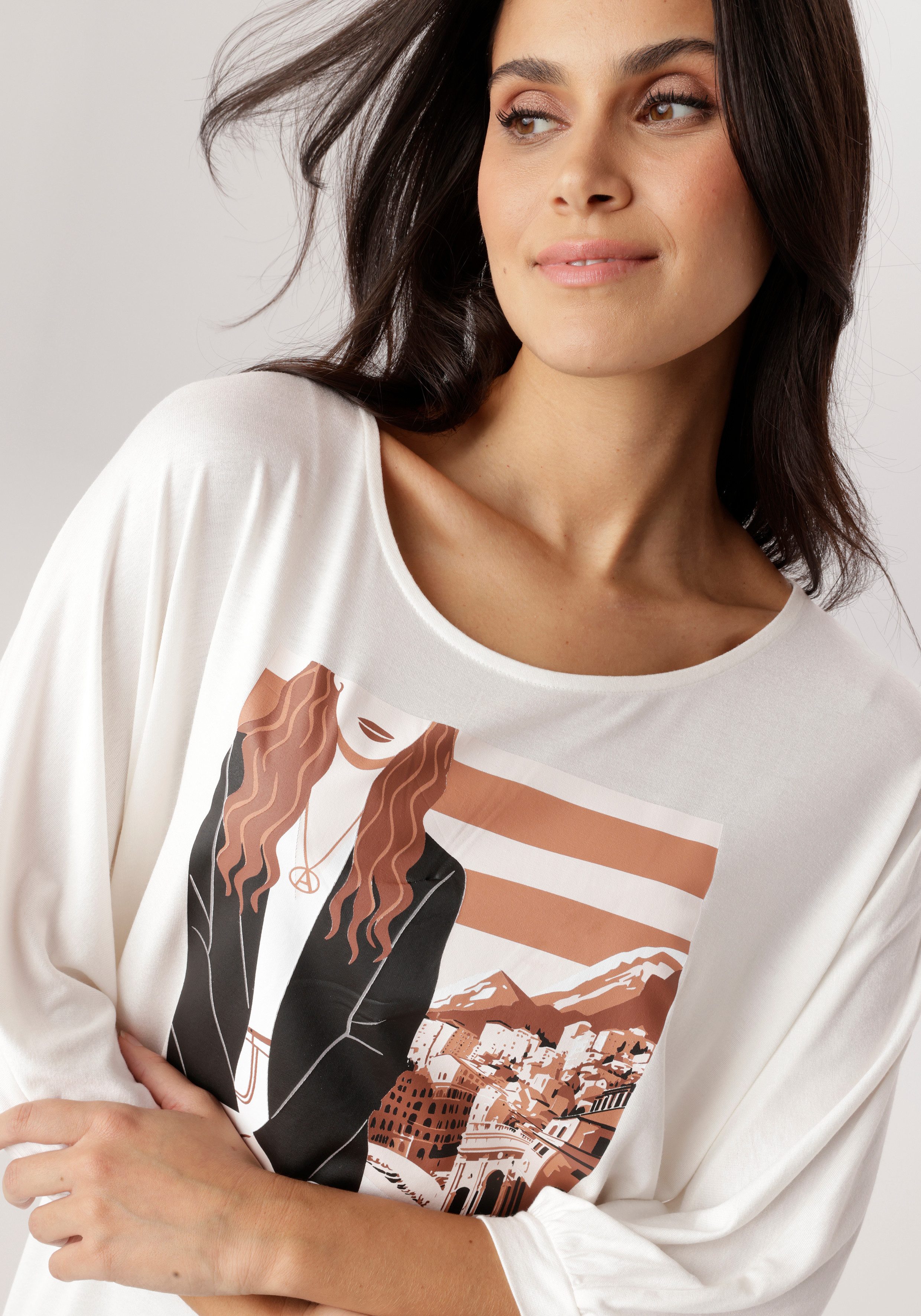 Aniston SELECTED Fledermausshirt mit flächendeckendem, femininen Frontmotiv - NEUE KOLLEKTION