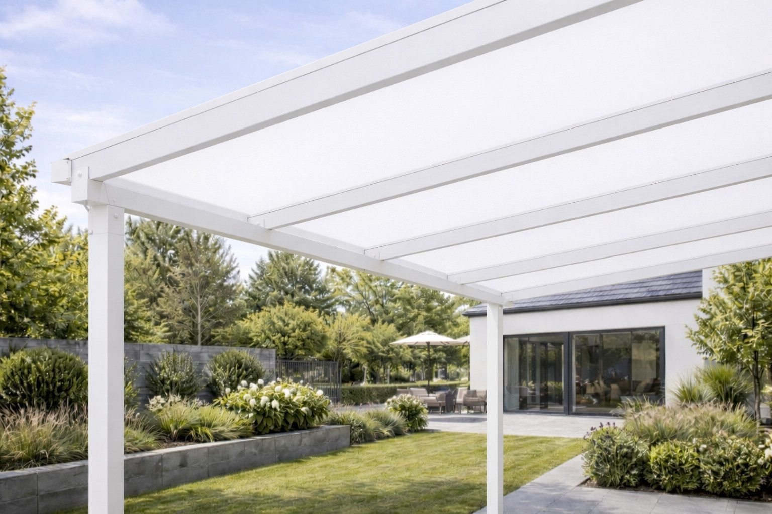 DREKU Terrassendach Aluminium 9016 weiß, Stegplatten opal, BxT: 300x300 cm, Bedachung Polycarbonat Stegplatten 16 mm, (Bausatz)