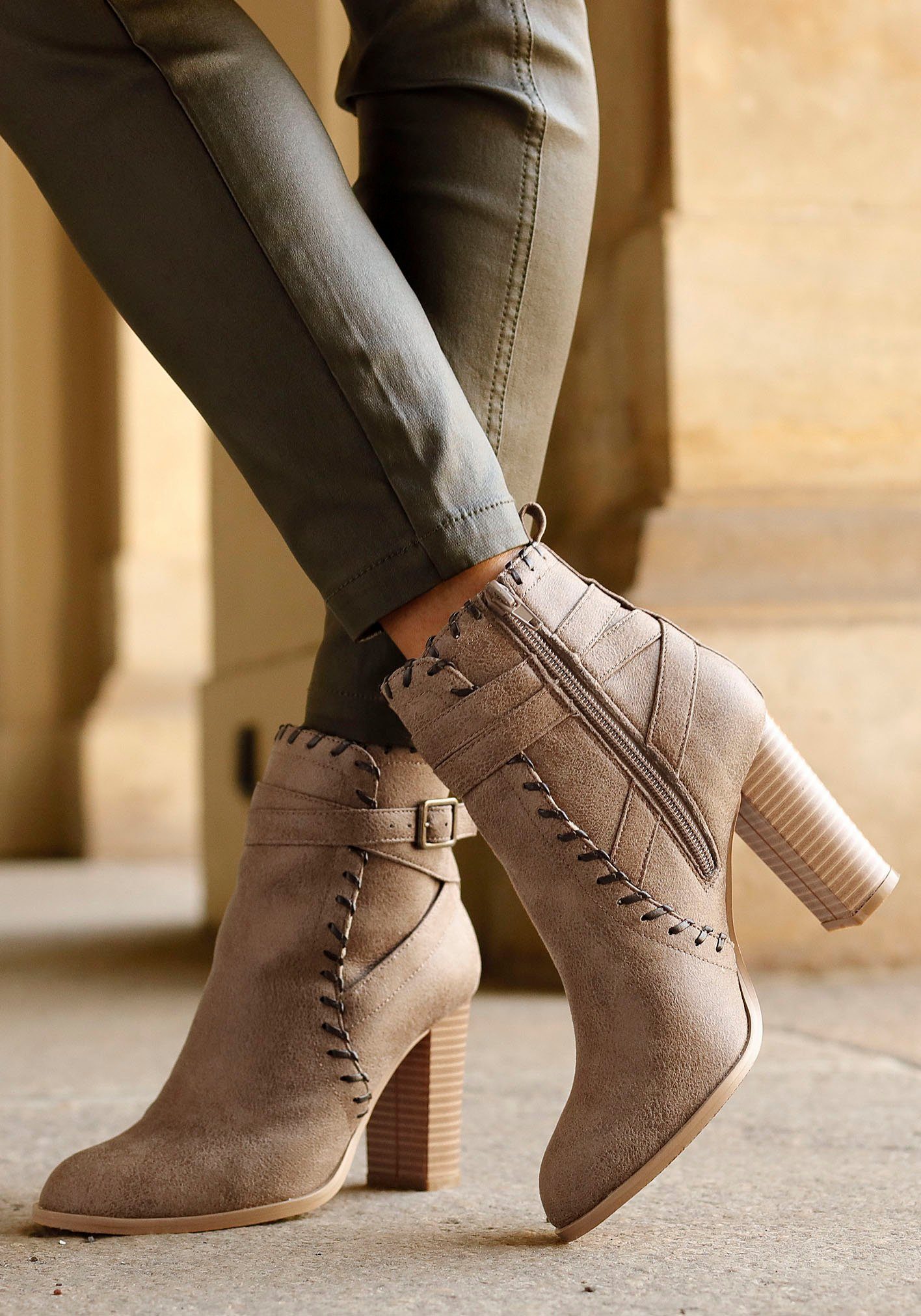 LASCANA High-Heel-Stiefelette im camelfarben Blockabsatz, Boot, bequemen mit Ankle Vintage-Look Stiefel